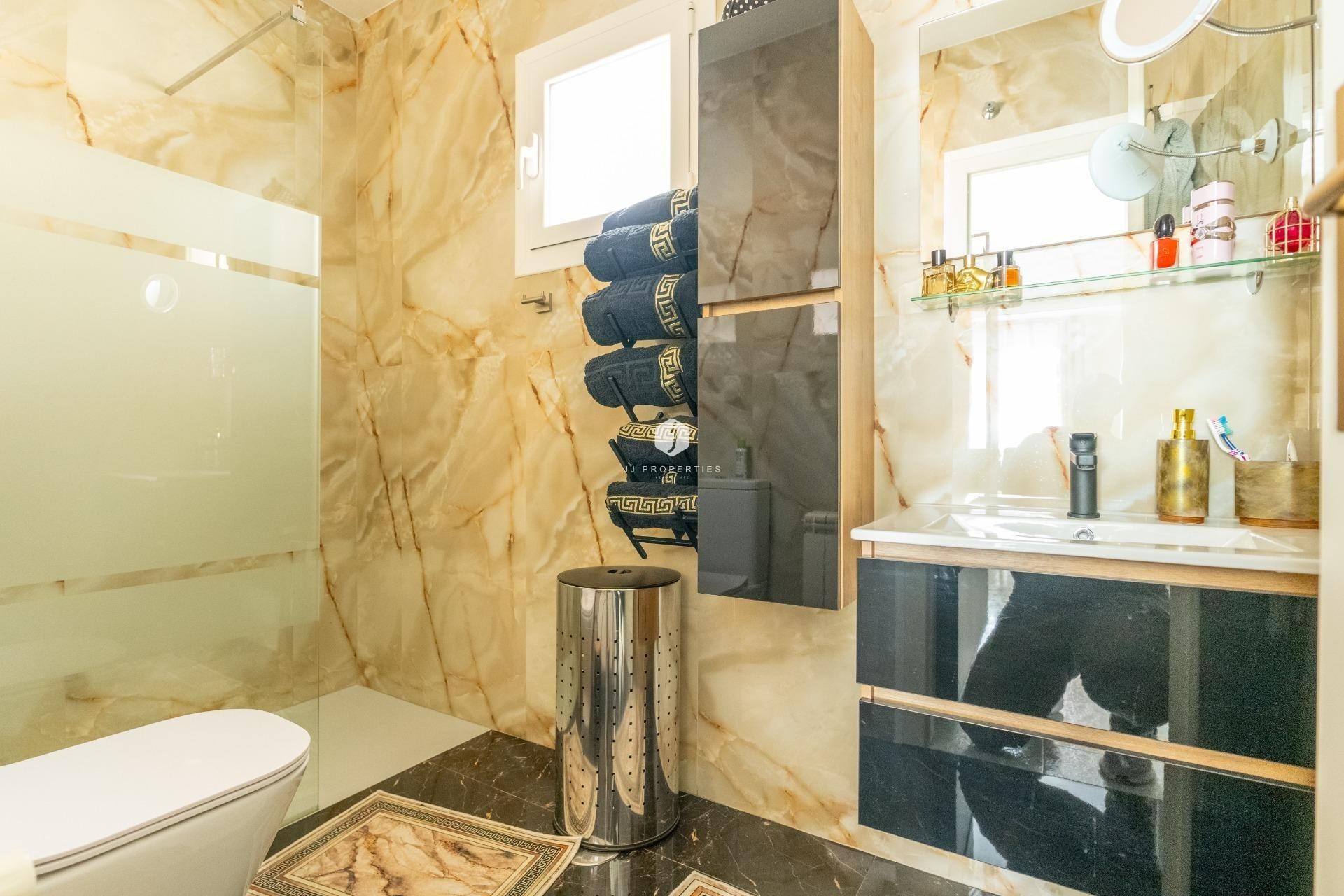 Resale - Chalet -
Torrevieja - Los Balcones - Los Altos del Edén