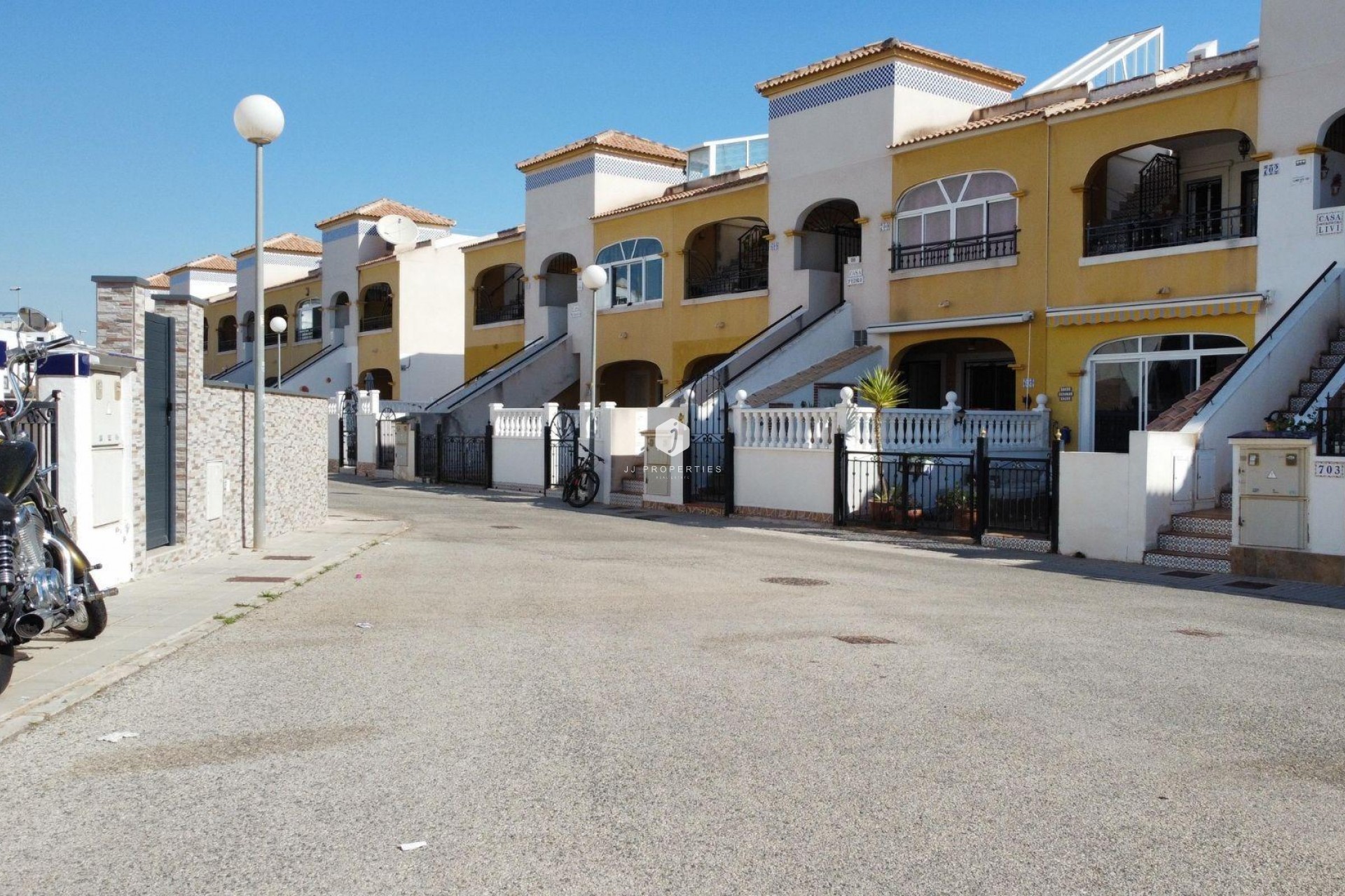 Resale - Chalet -
Torrevieja - Los Balcones