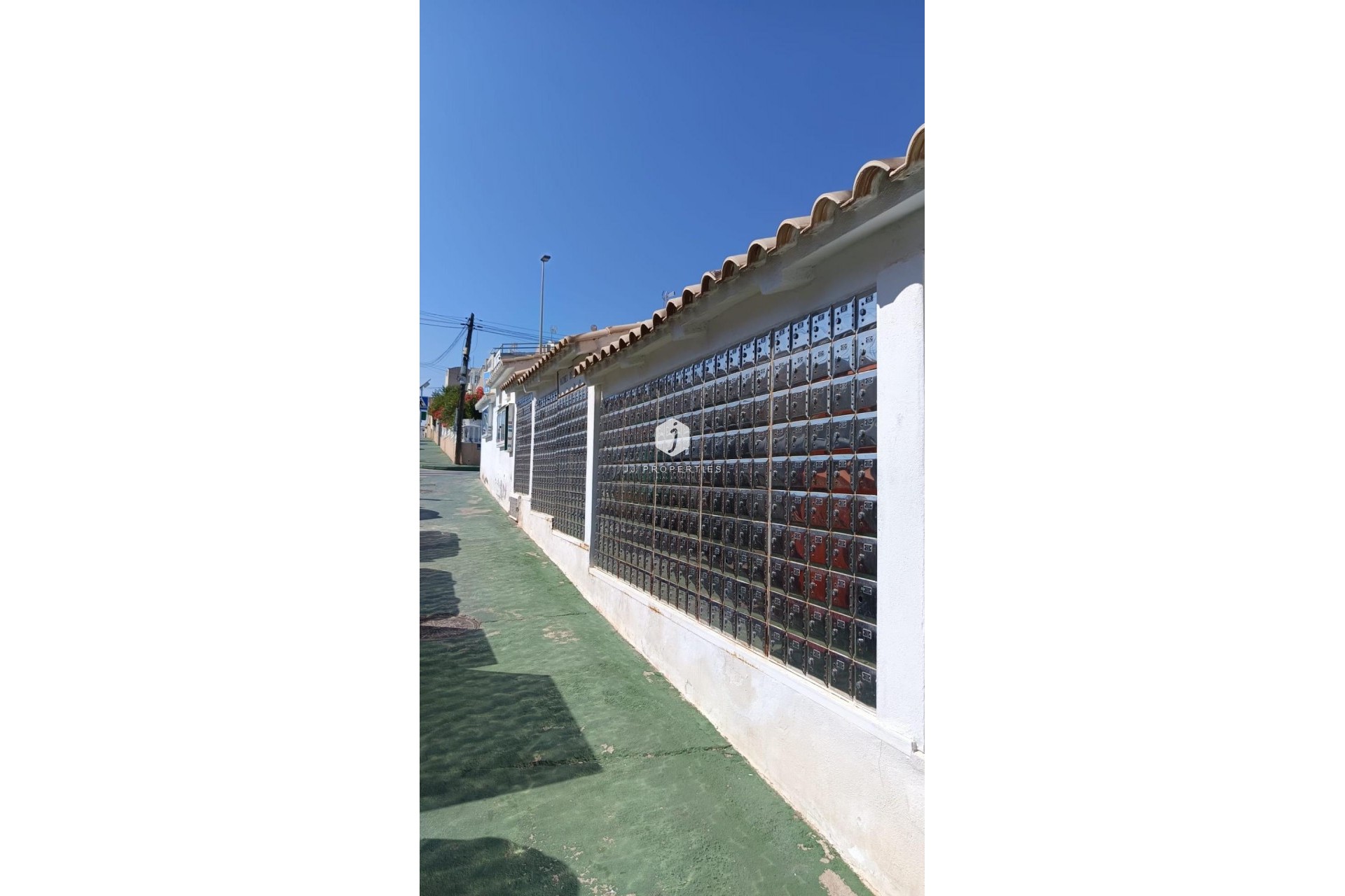Resale - Chalet -
Torrevieja - Los Balcones