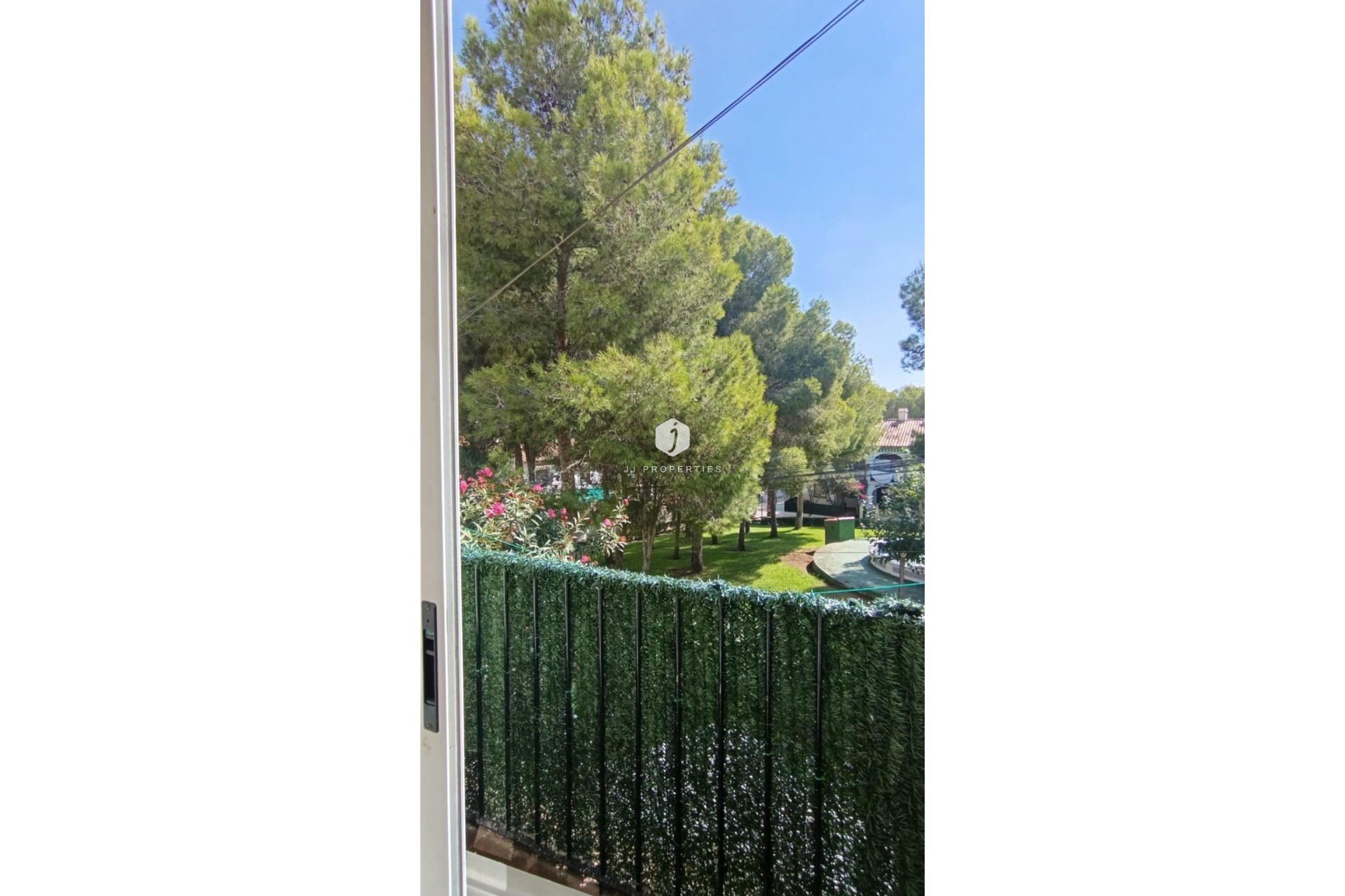 Resale - Chalet -
Torrevieja - Los Balcones