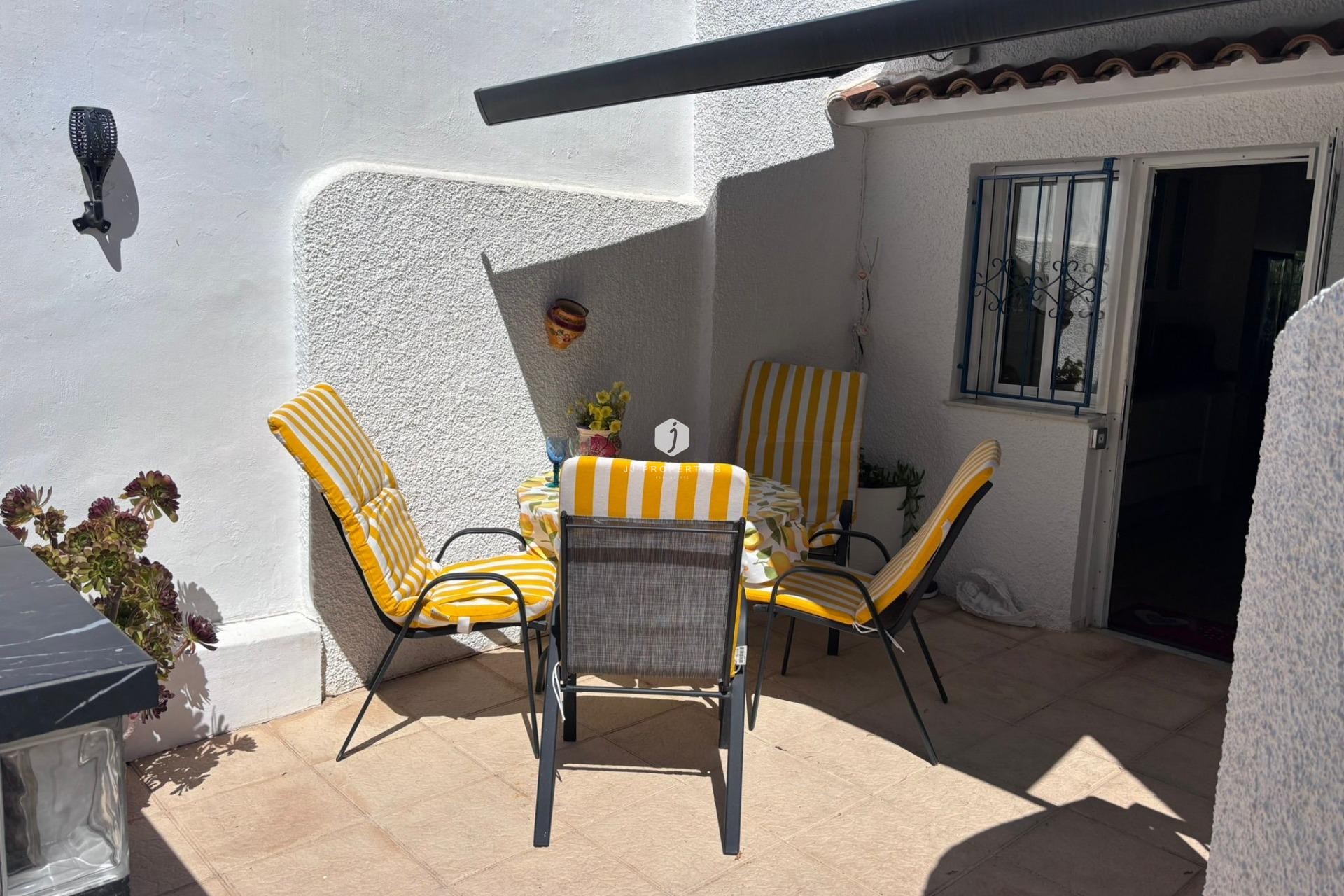 Resale - Chalet -
Torrevieja - Los Balcones