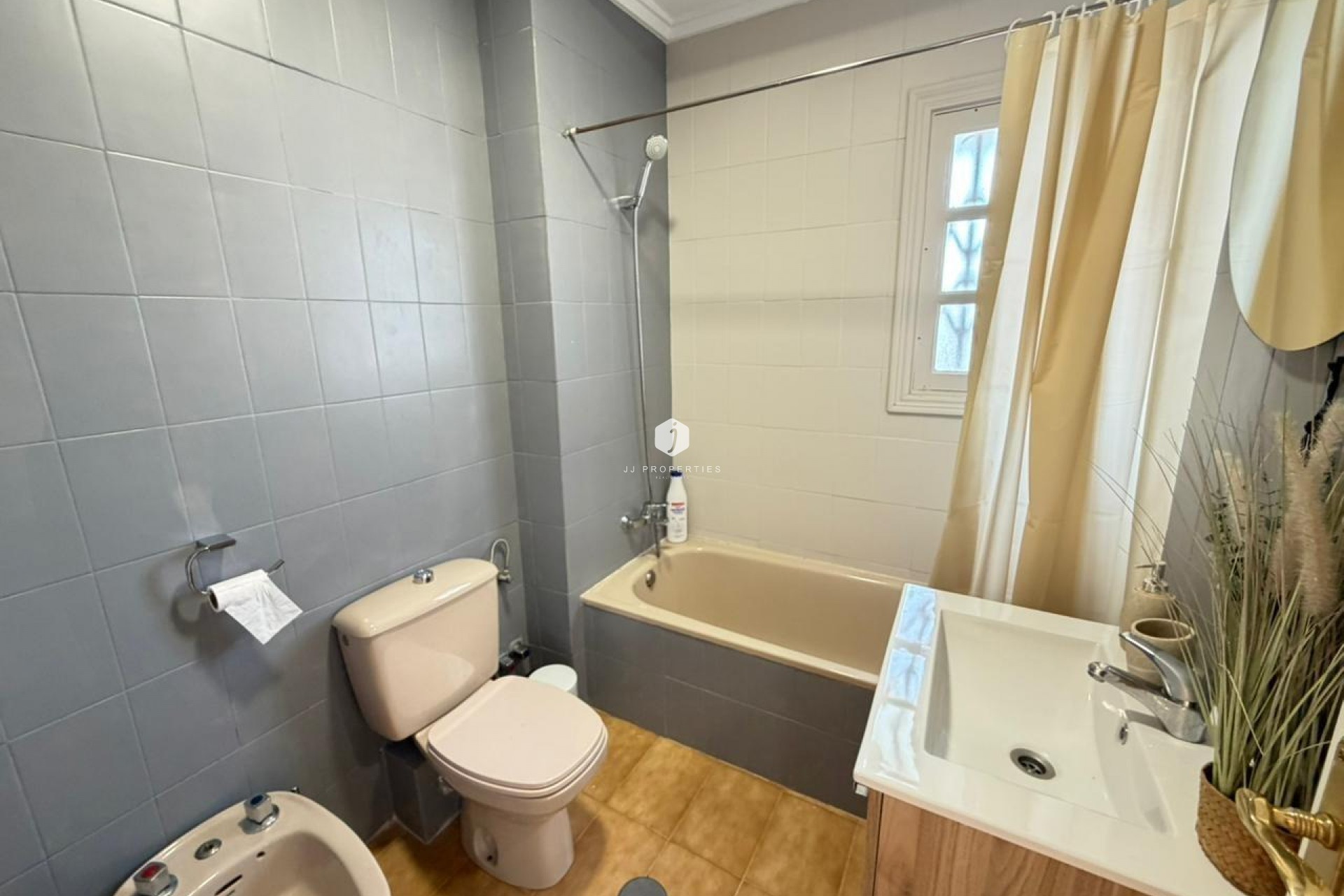 Resale - Chalet -
Torrevieja - Los Frutales