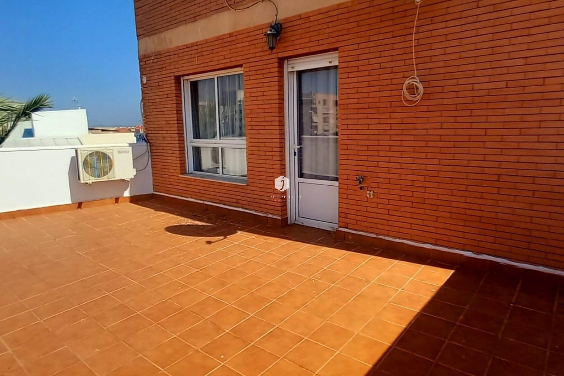 Resale - Chalet -
Torrevieja - Nueva Torrevieja