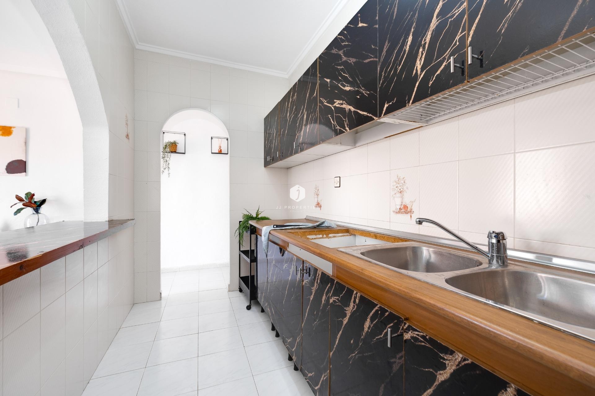 Resale - Chalet -
Torrevieja - Nueva Torrevieja