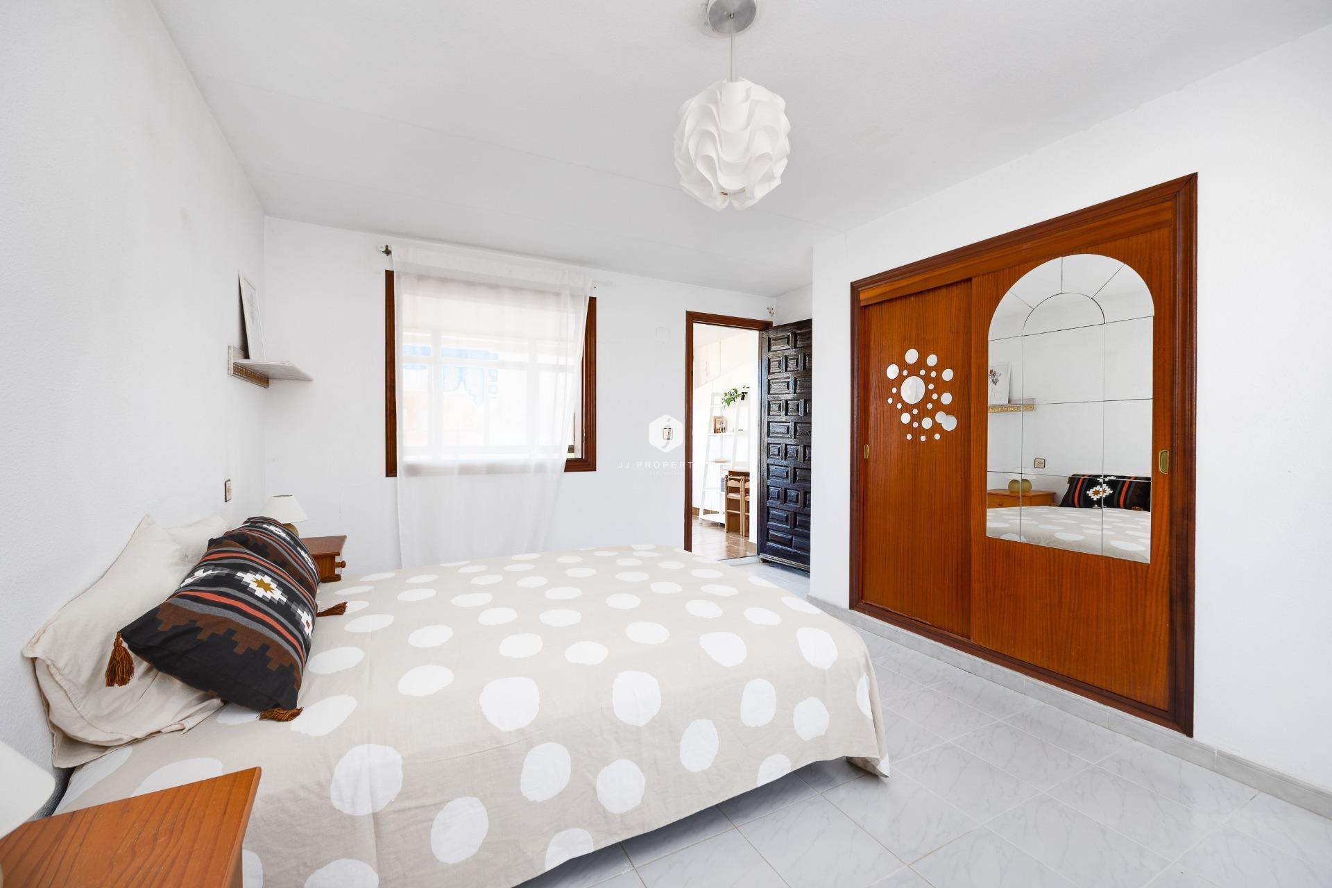 Resale - Chalet -
Torrevieja - Nueva Torrevieja