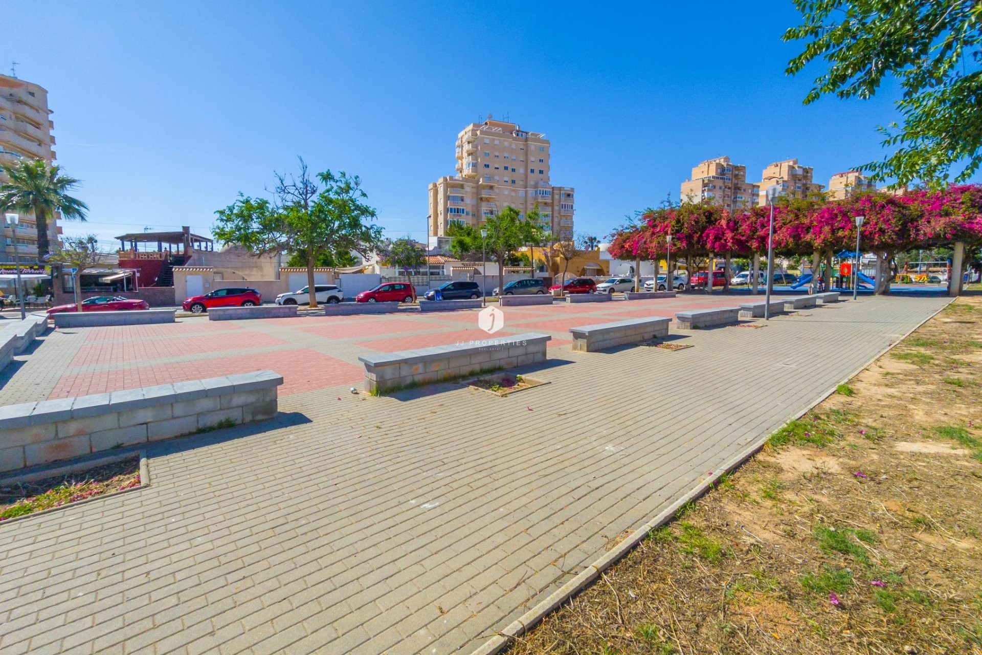 Resale - Chalet -
Torrevieja - Nueva Torrevieja
