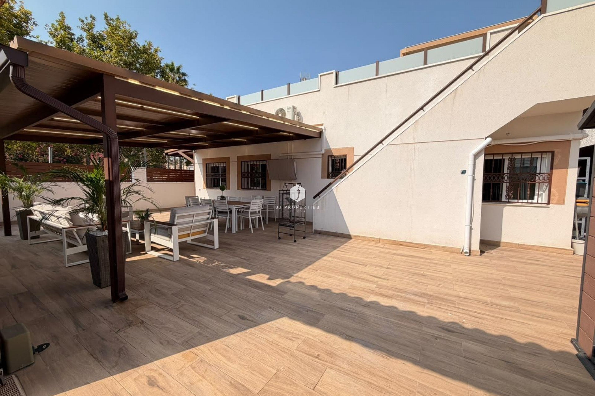 Resale - Chalet -
Torrevieja - Nueva Torrevieja