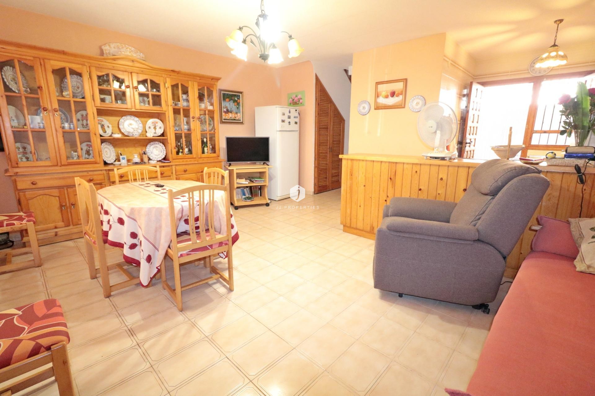 Resale - Chalet -
Torrevieja - Playa de los Naufragos