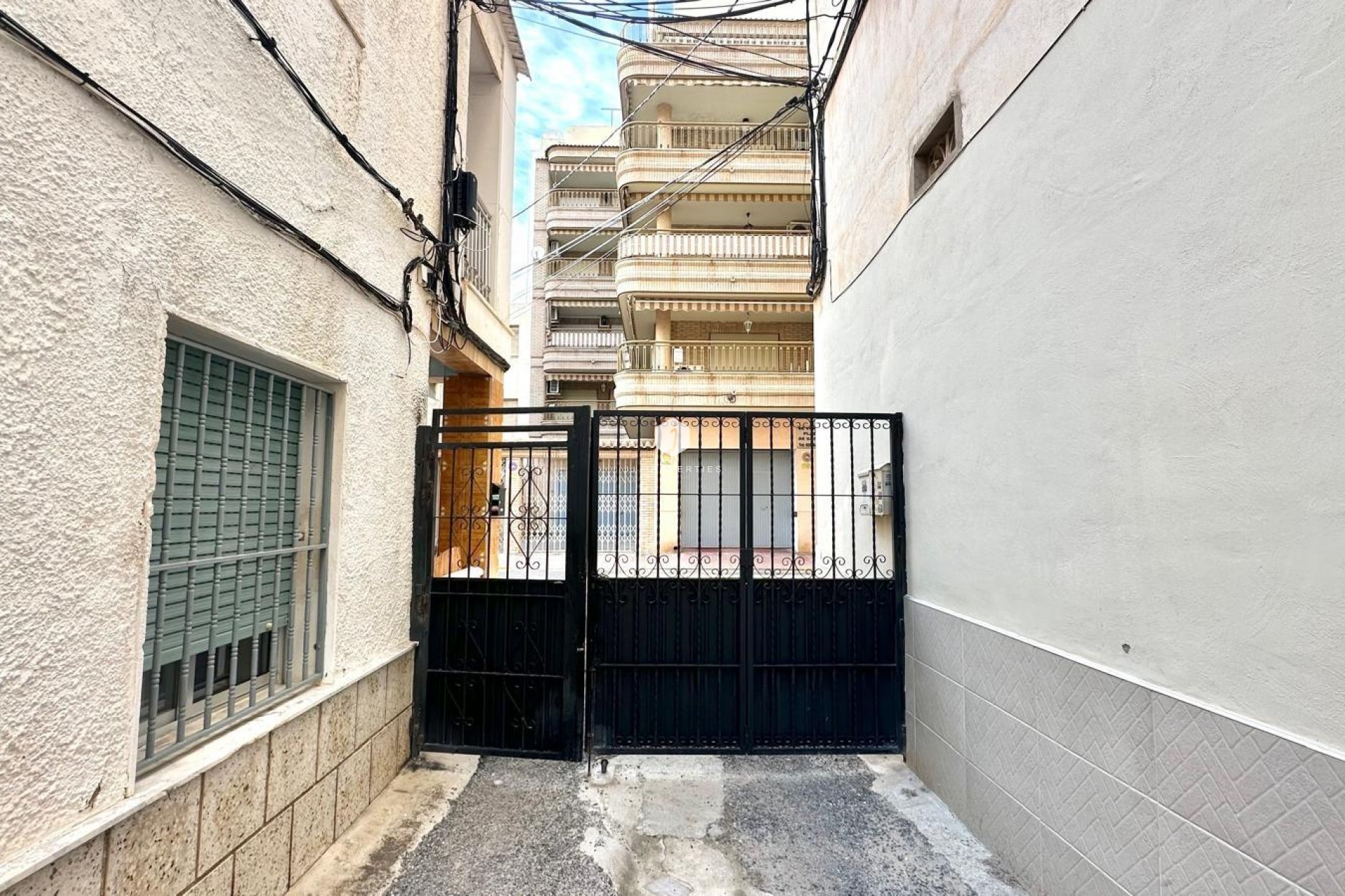 Resale - Chalet -
Torrevieja - Playa del Cura