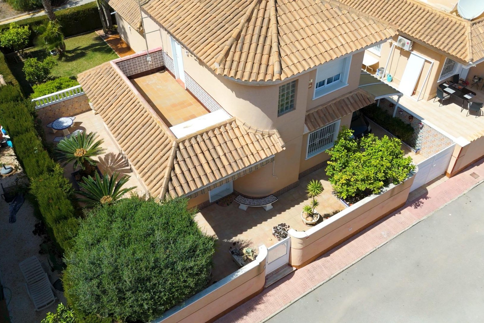 Resale - Chalet -
Torrevieja - Punta prima