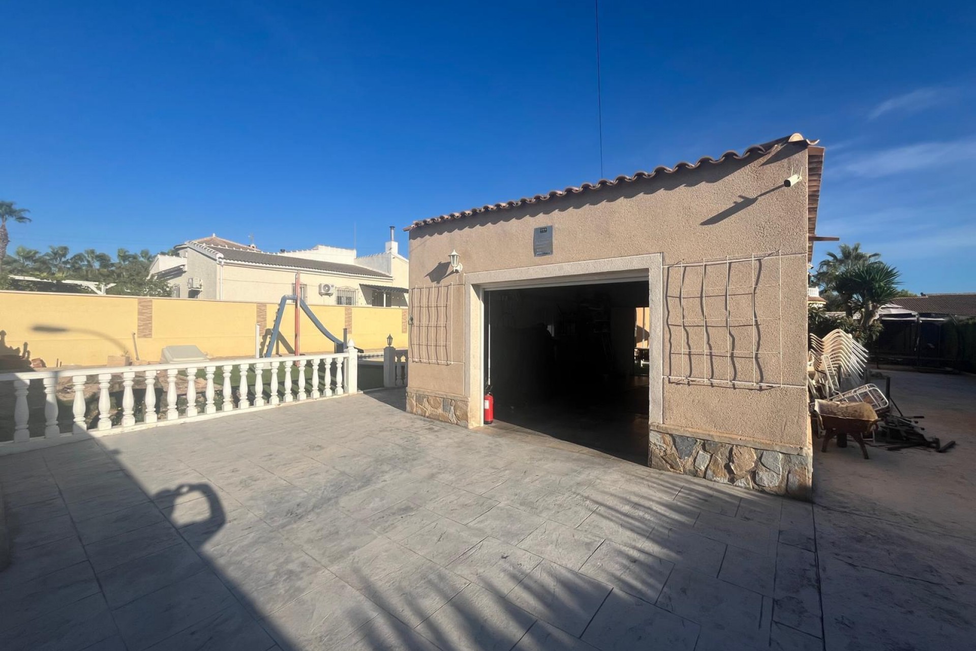 Resale - Chalet -
Torrevieja - San luis