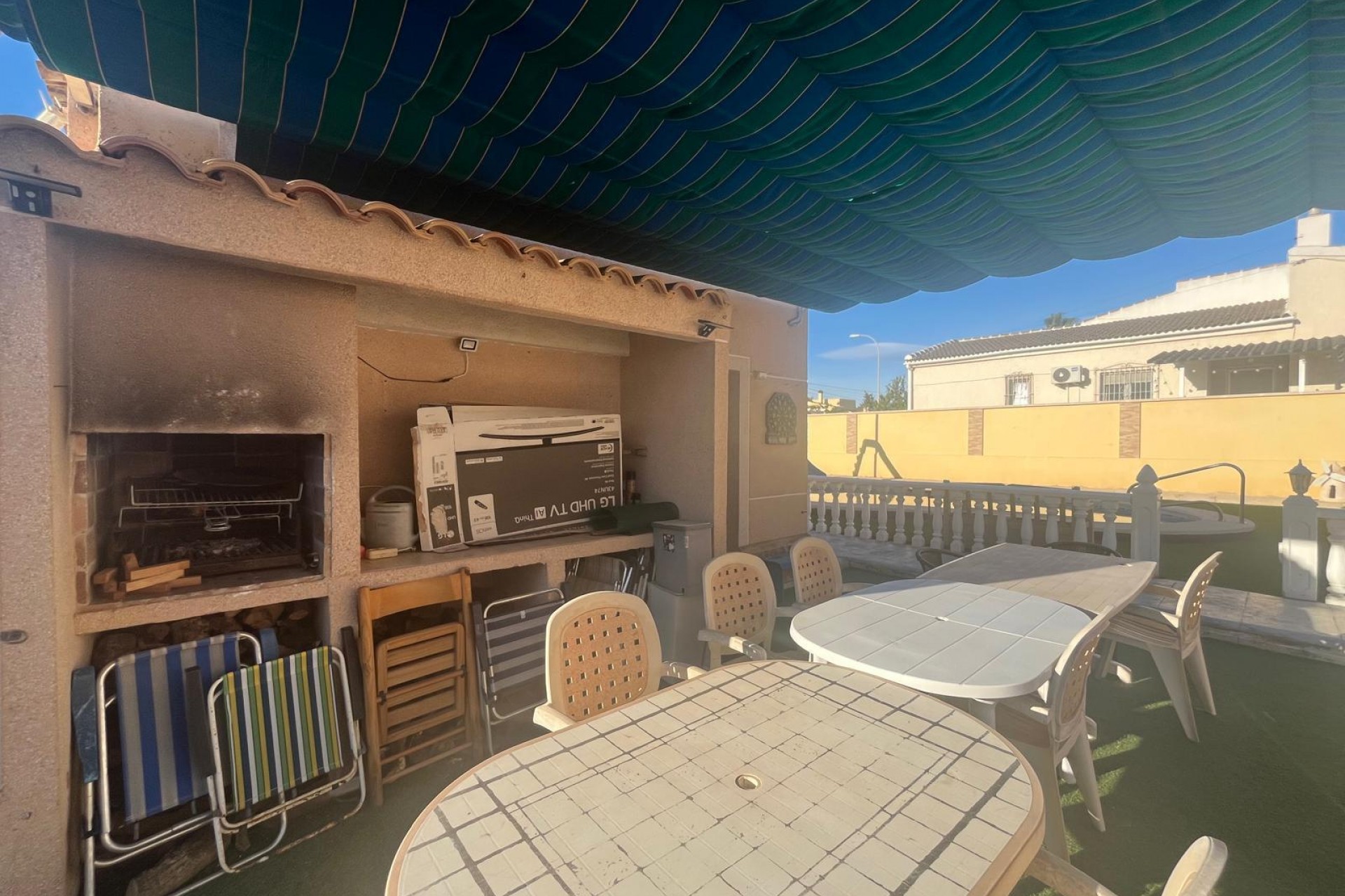 Resale - Chalet -
Torrevieja - San luis