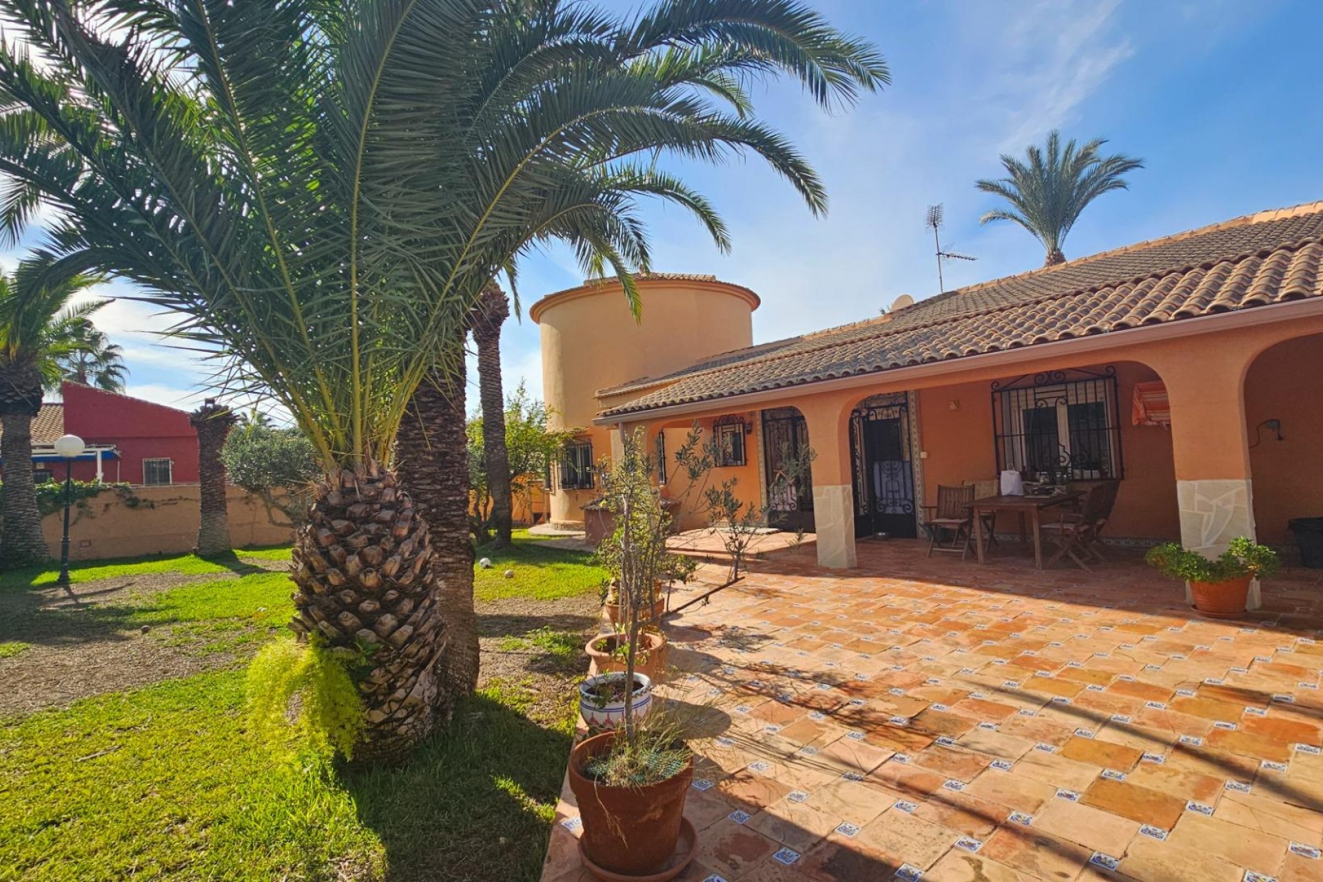 Resale - Chalet -
Torrevieja - San luis