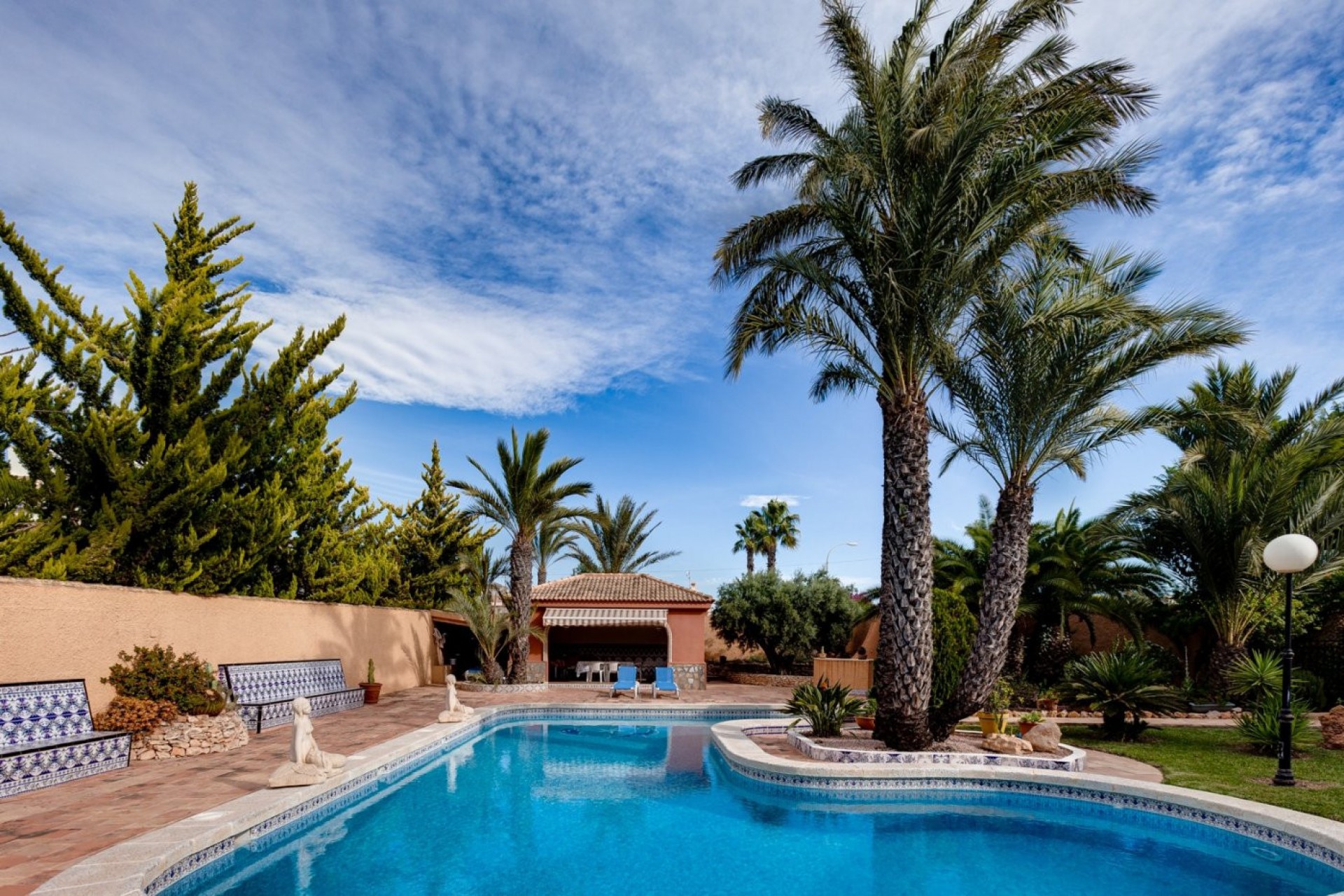 Resale - Chalet -
Torrevieja - San luis