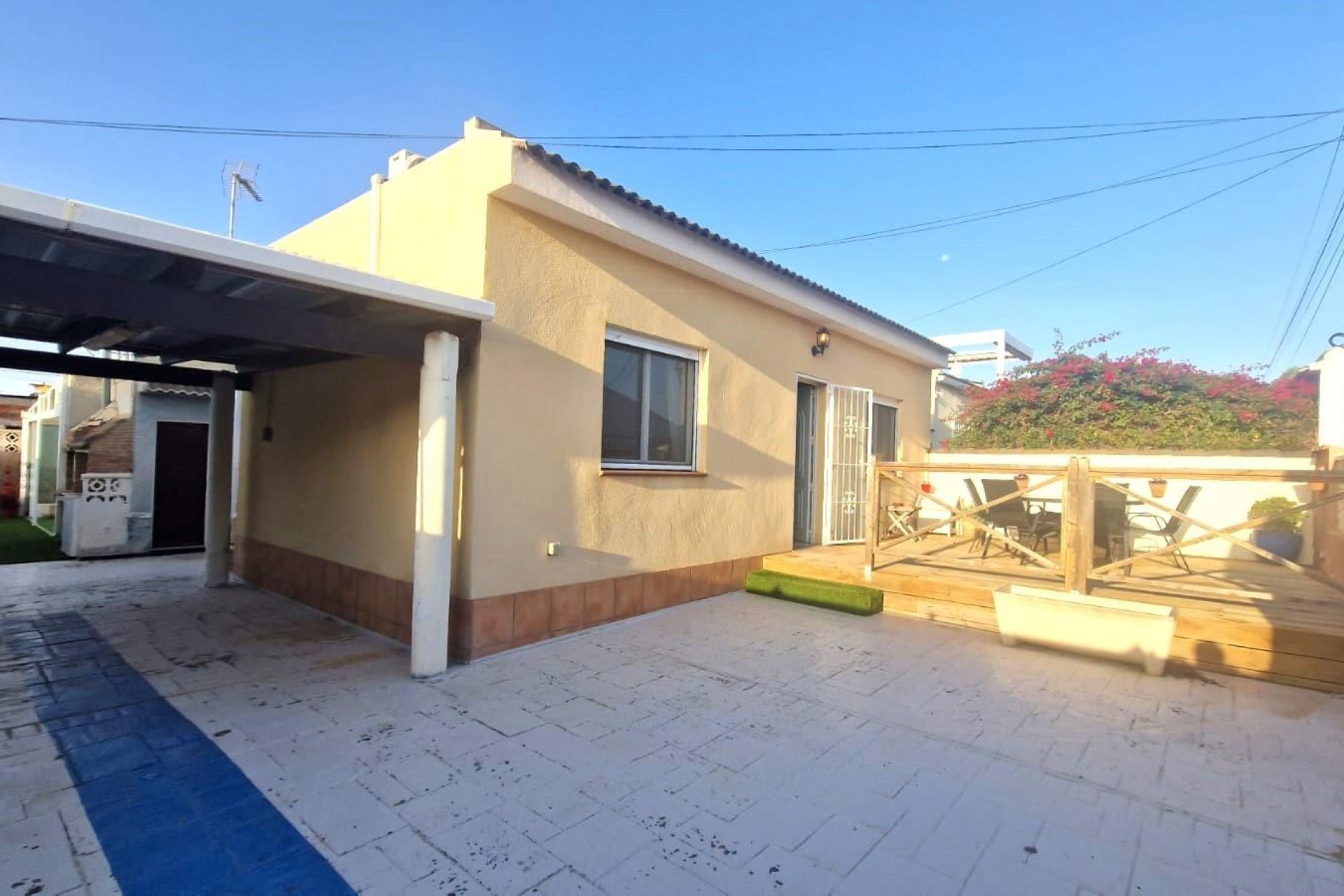 Resale - Chalet -
Torrevieja - San luis