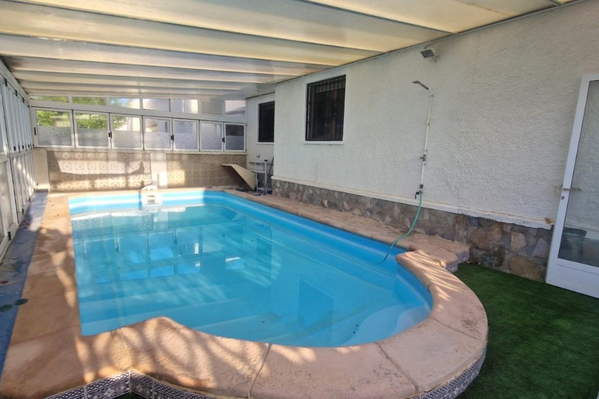 Resale - Chalet -
Torrevieja - San luis