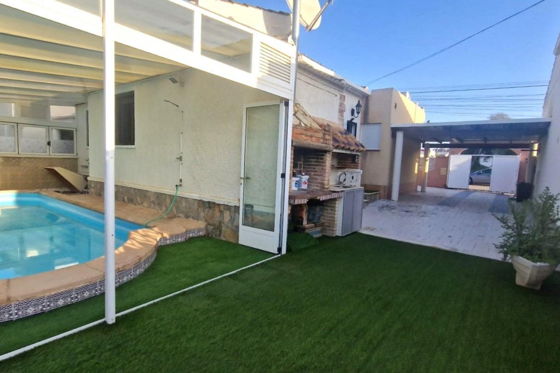 Resale - Chalet -
Torrevieja - San luis