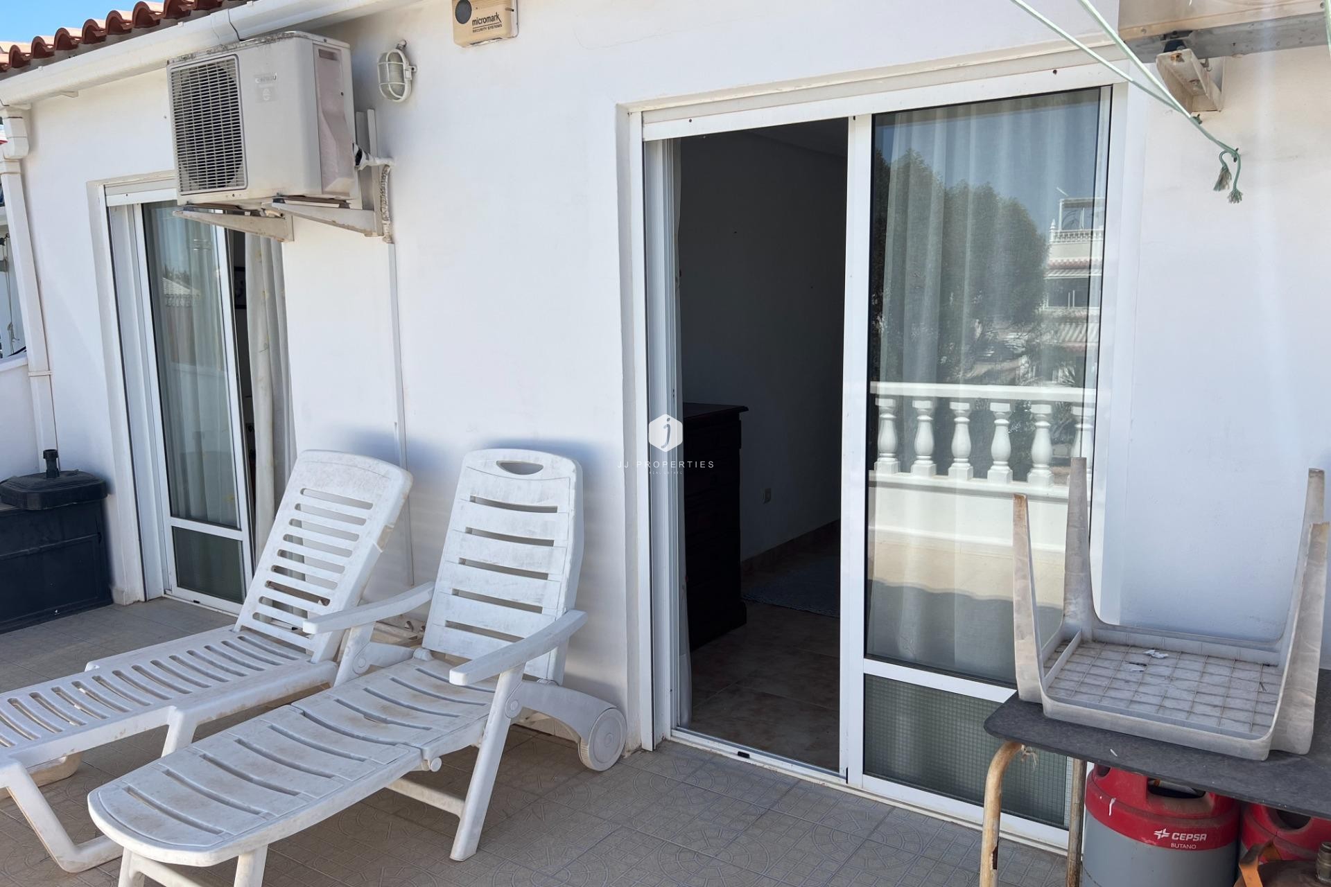 Resale - Chalet -
Torrevieja - San luis