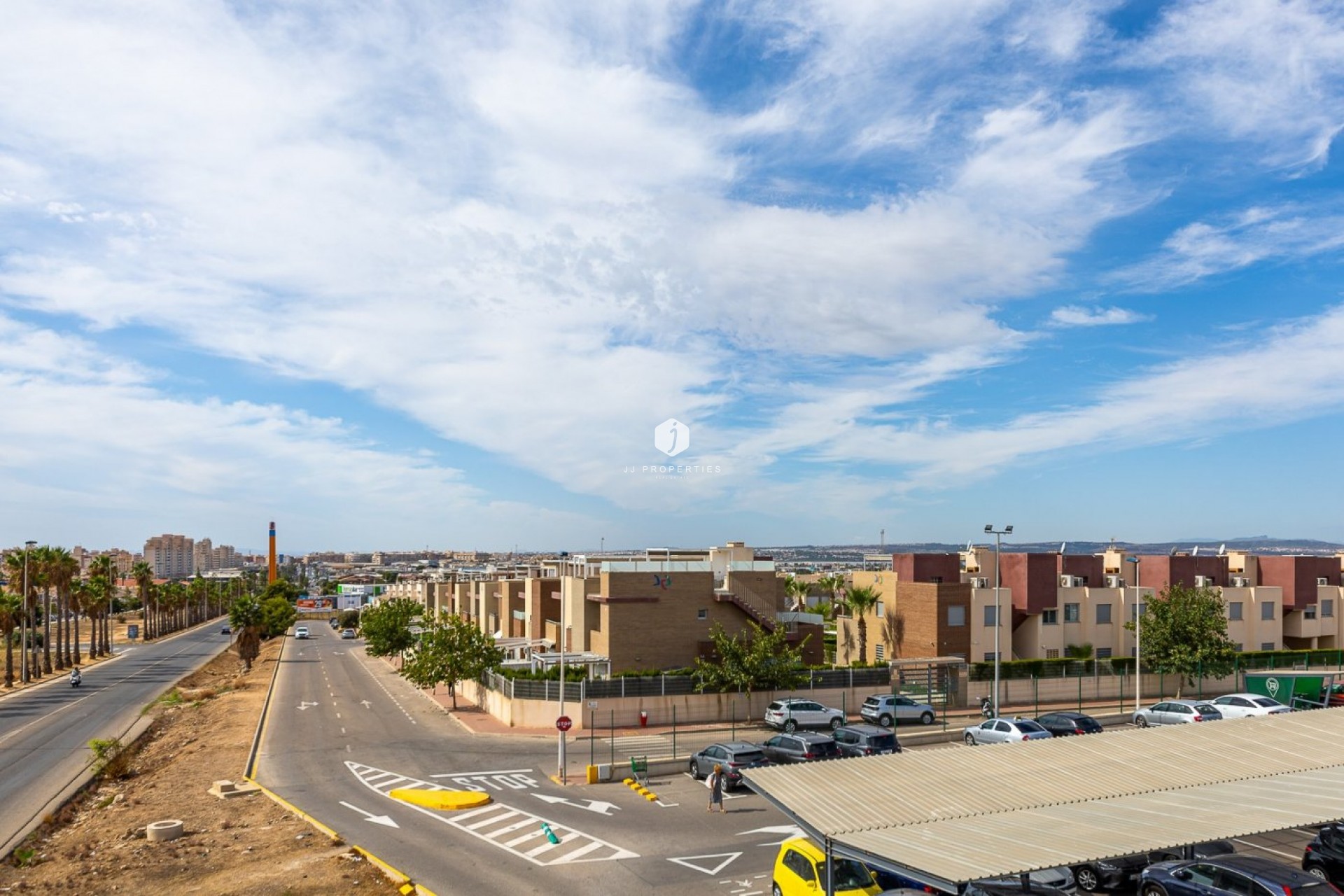 Resale - Chalet -
Torrevieja - Sector 25