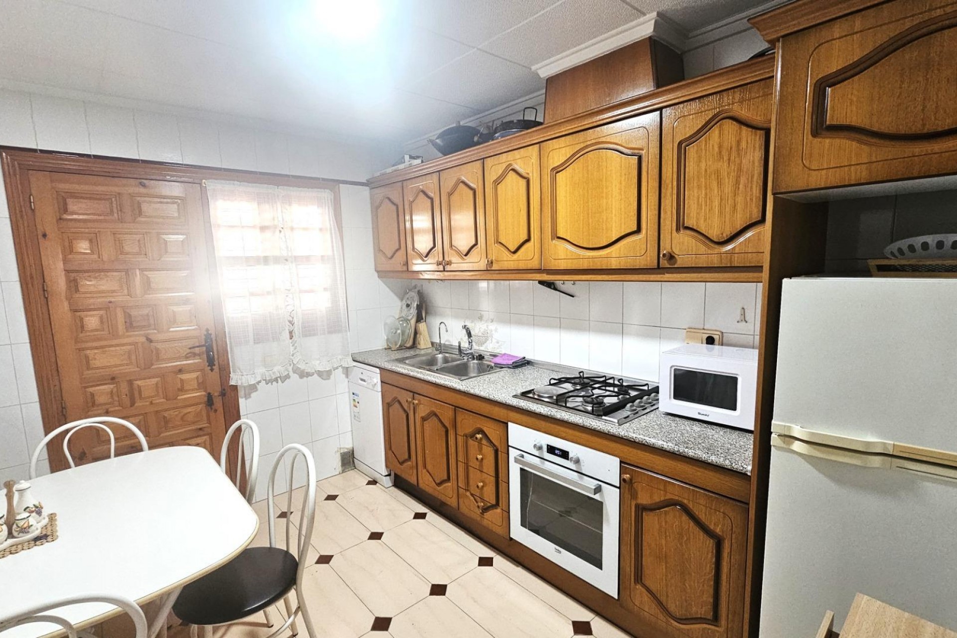 Resale - Chalet -
Torrevieja - Torreblanca