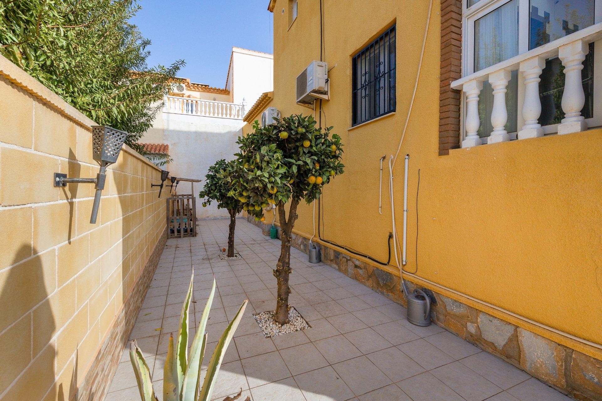 Resale - Chalet -
Torrevieja - Torreta Florida