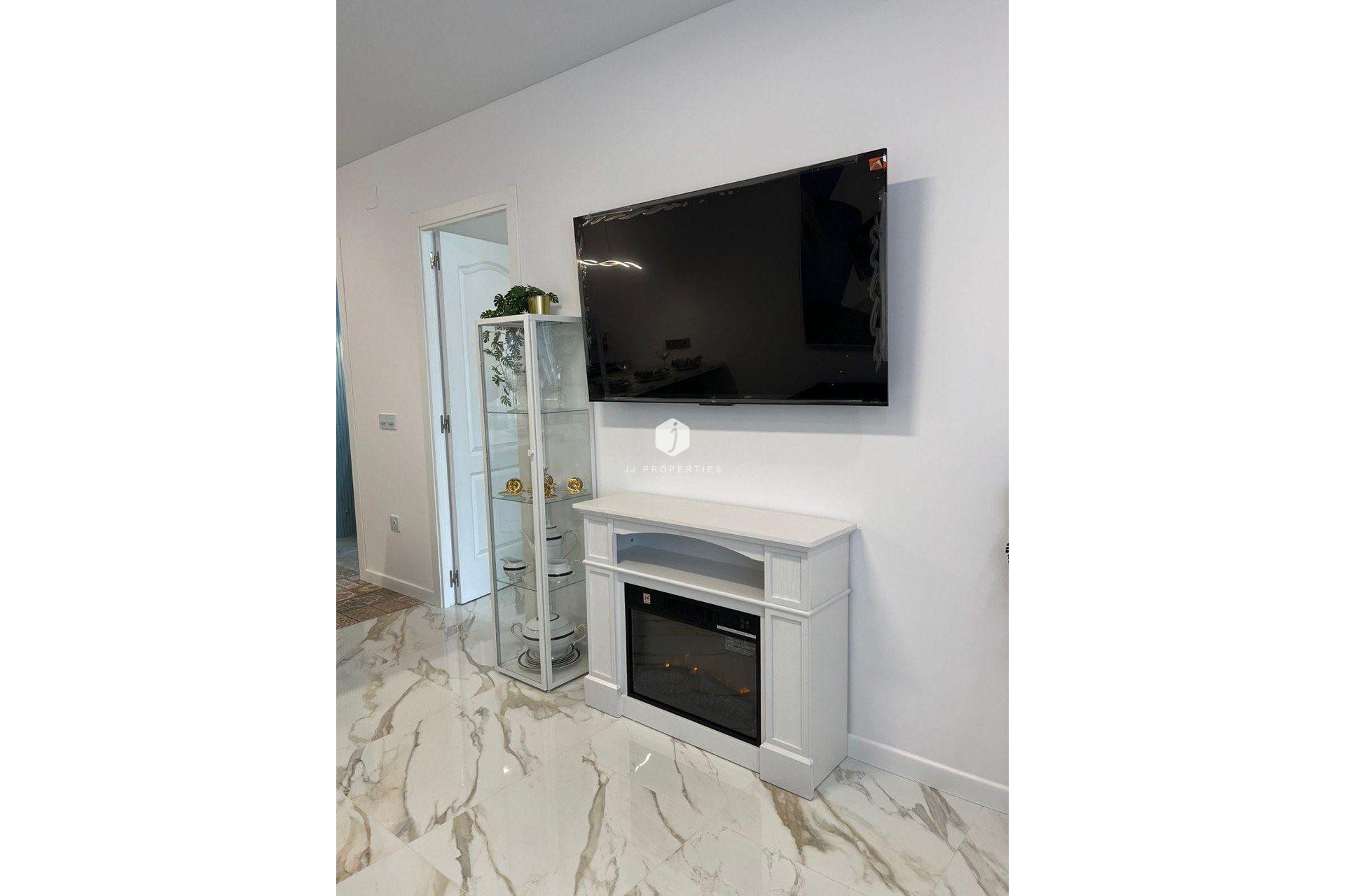 Resale - Chalet -
Torrevieja - Torretas