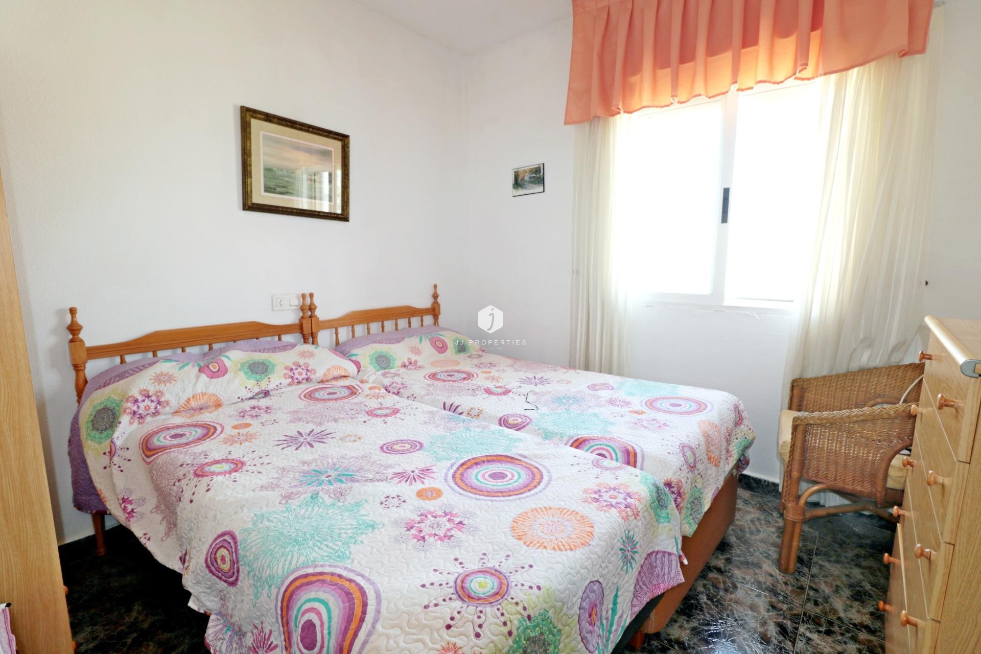 Resale - Chalet -
Torrevieja - Torretas