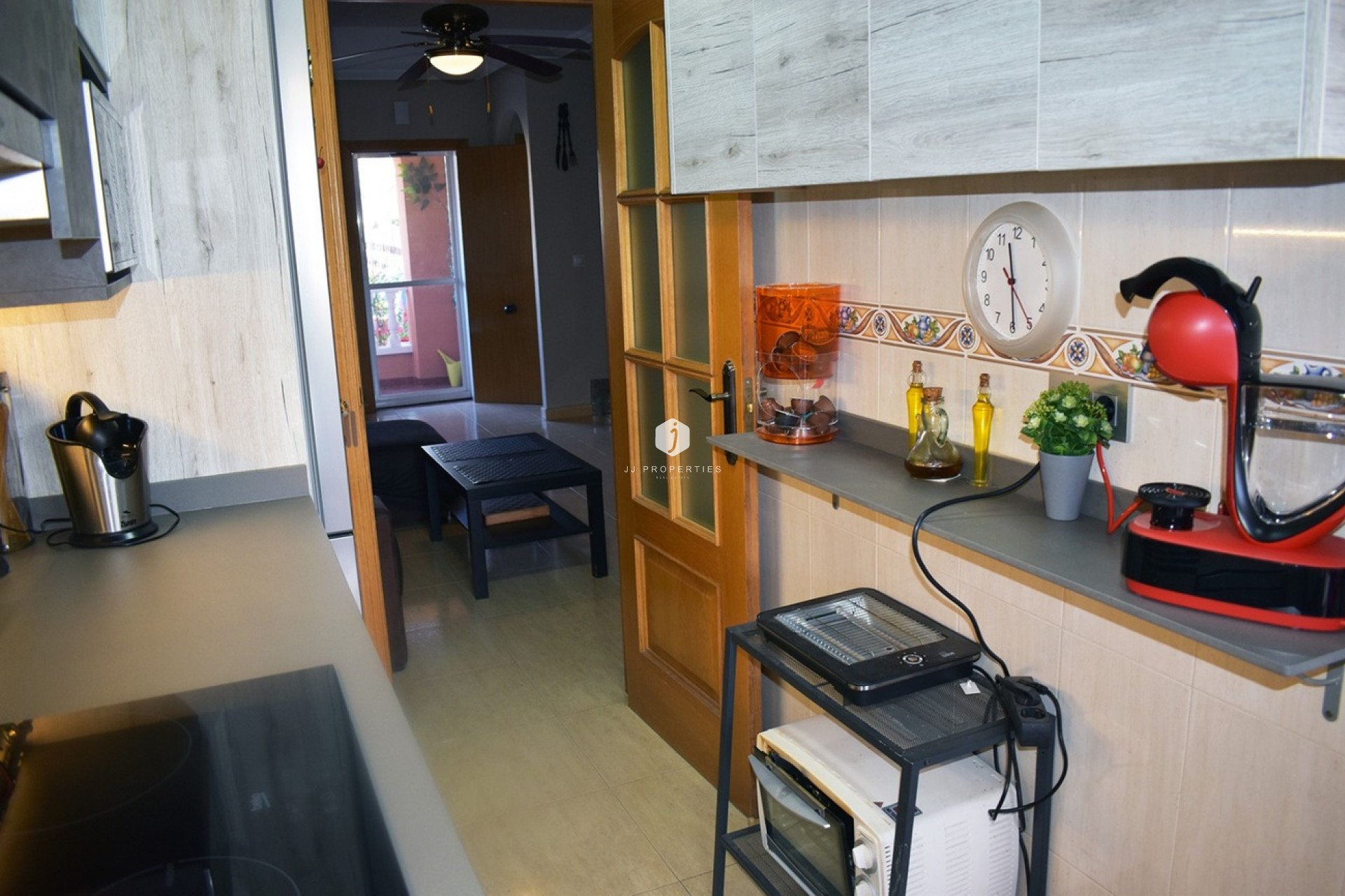 Resale - Chalet -
Torrevieja