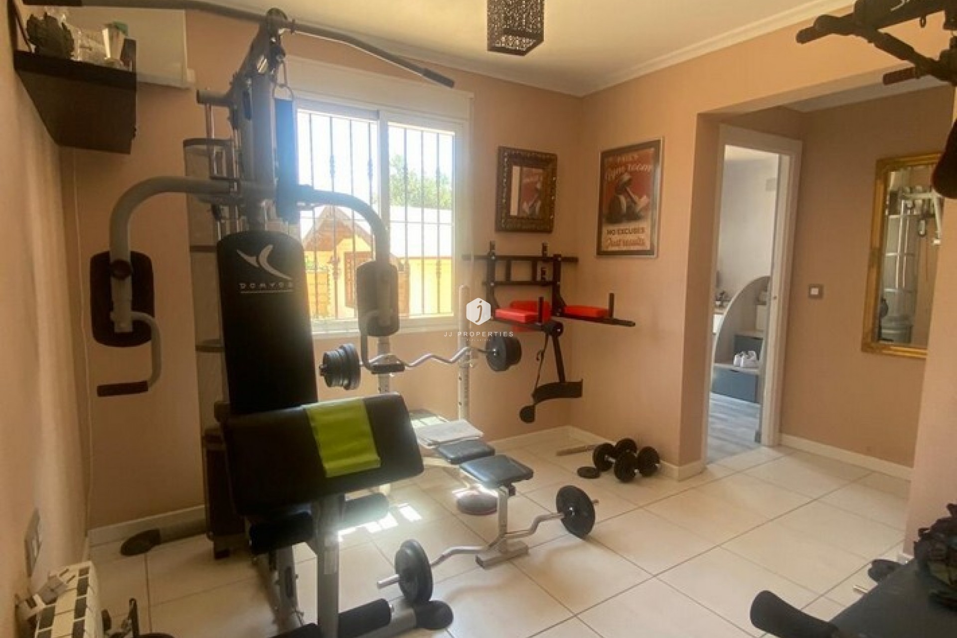 Resale - Country Property -
Albatera - Inland