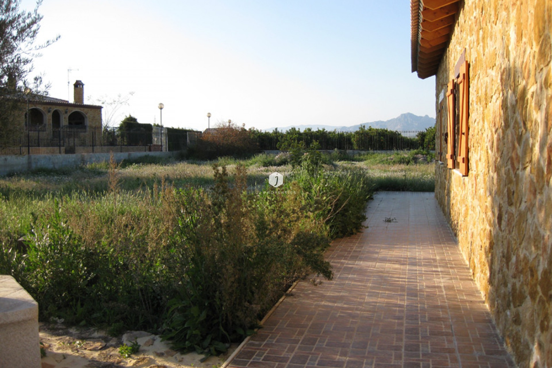 Resale - Country Property -
Benferri - Inland