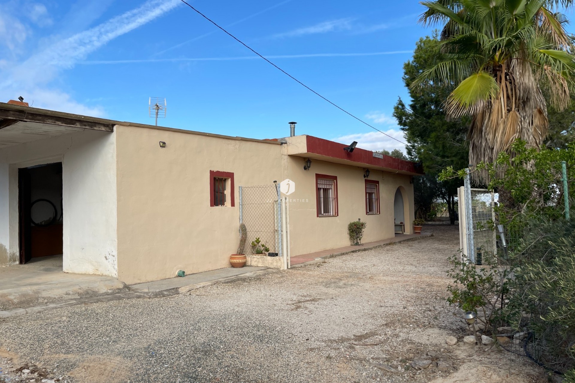 Resale - Country Property -
Jacarilla - Inland