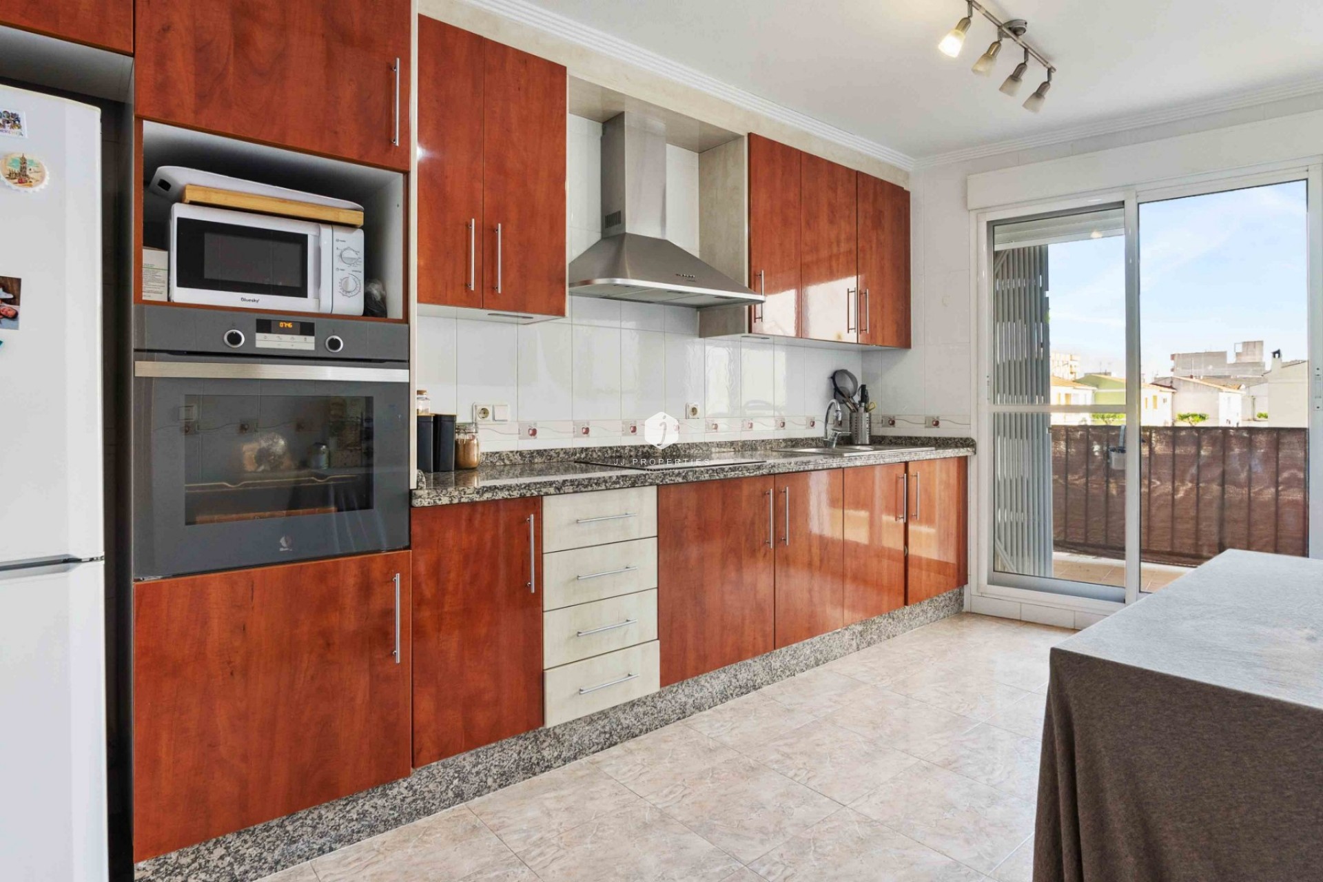 Resale - Duplex -
Catral