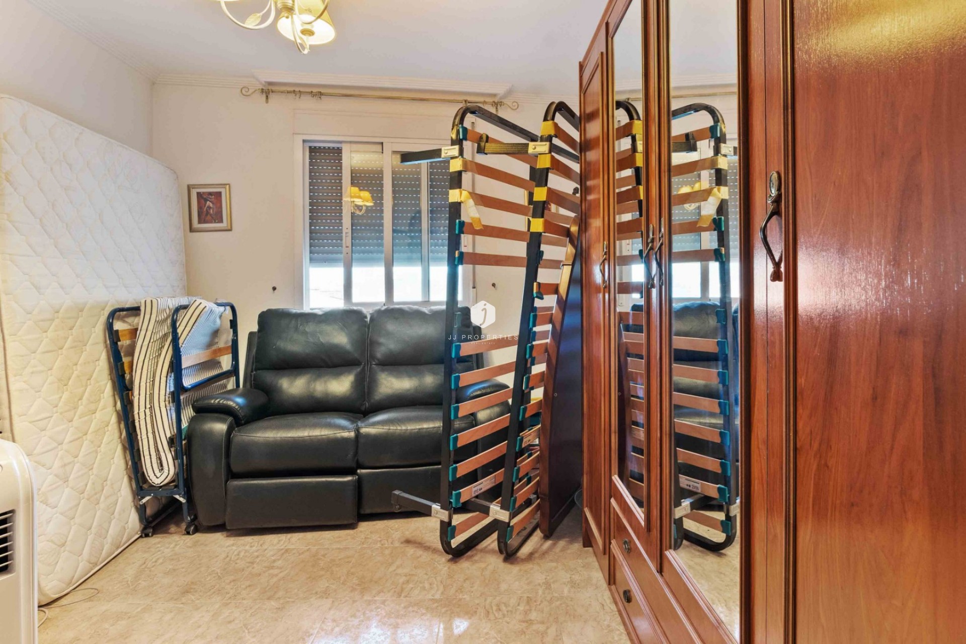 Resale - Duplex -
Catral