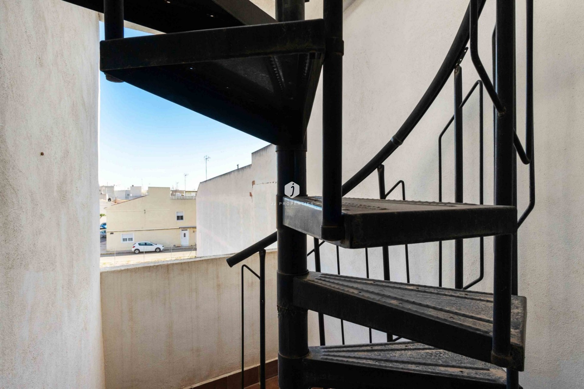 Resale - Duplex -
Catral