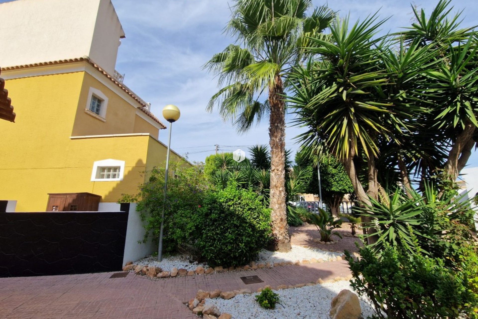 Resale - Duplex -
Playa Flamenca - Costa Blanca