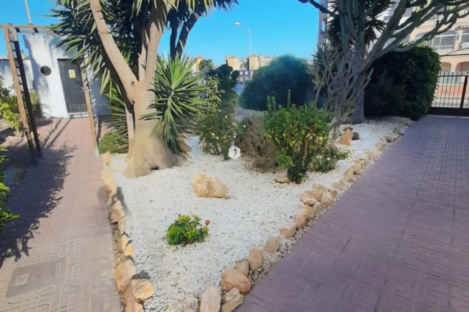 Resale - Duplex -
Playa Flamenca - Costa Blanca