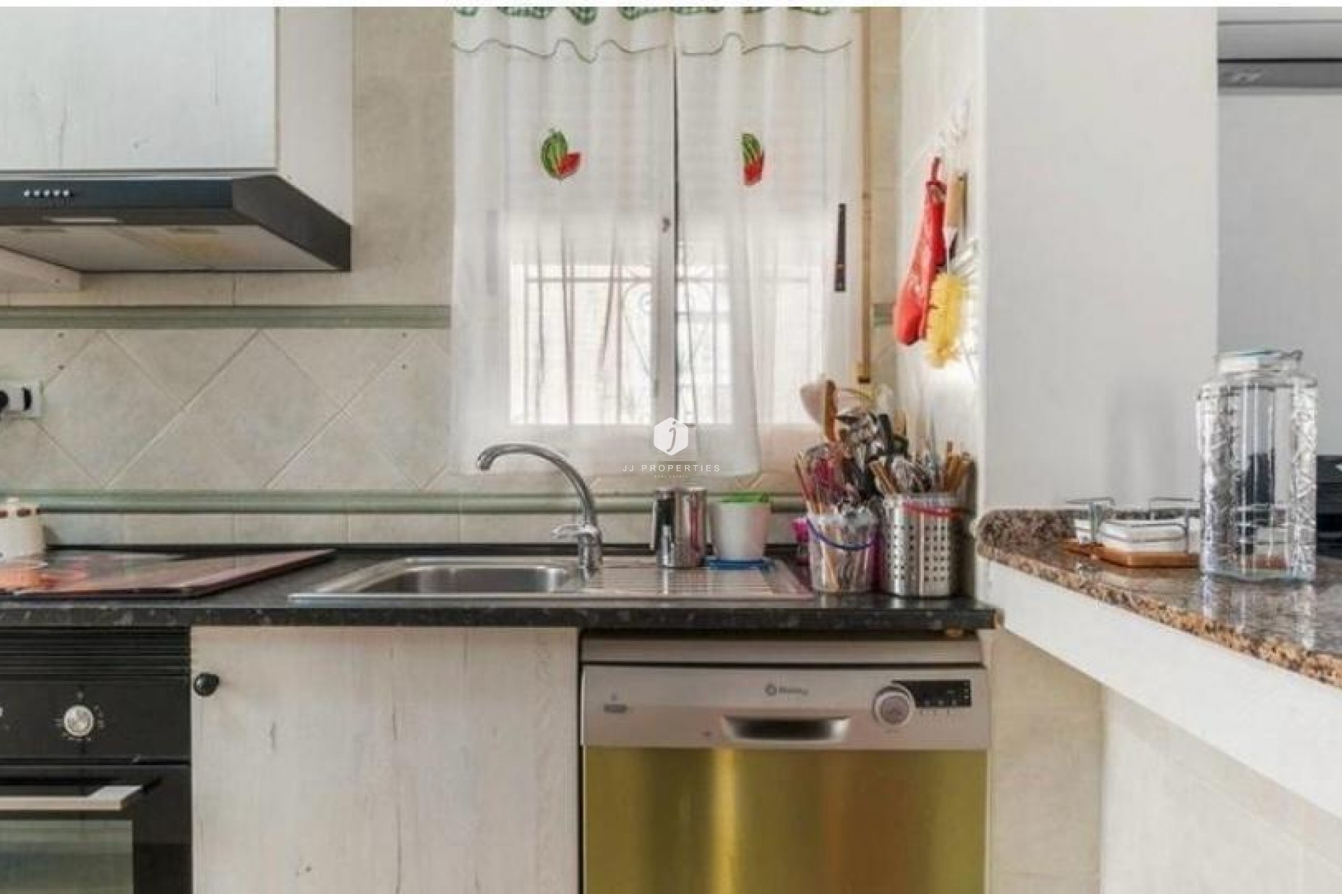 Resale - Duplex -
San Miguel de Salinas - Las Filipinas