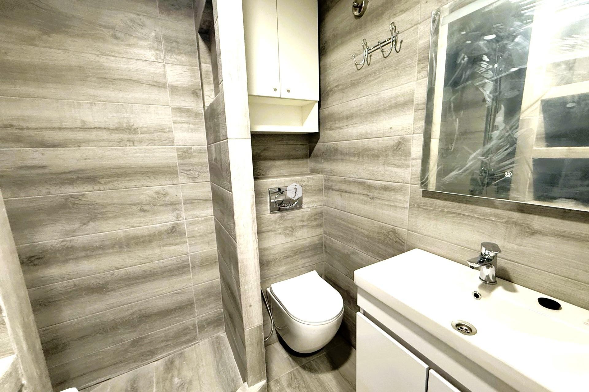 Resale - Duplex -
Torrevieja - Centro