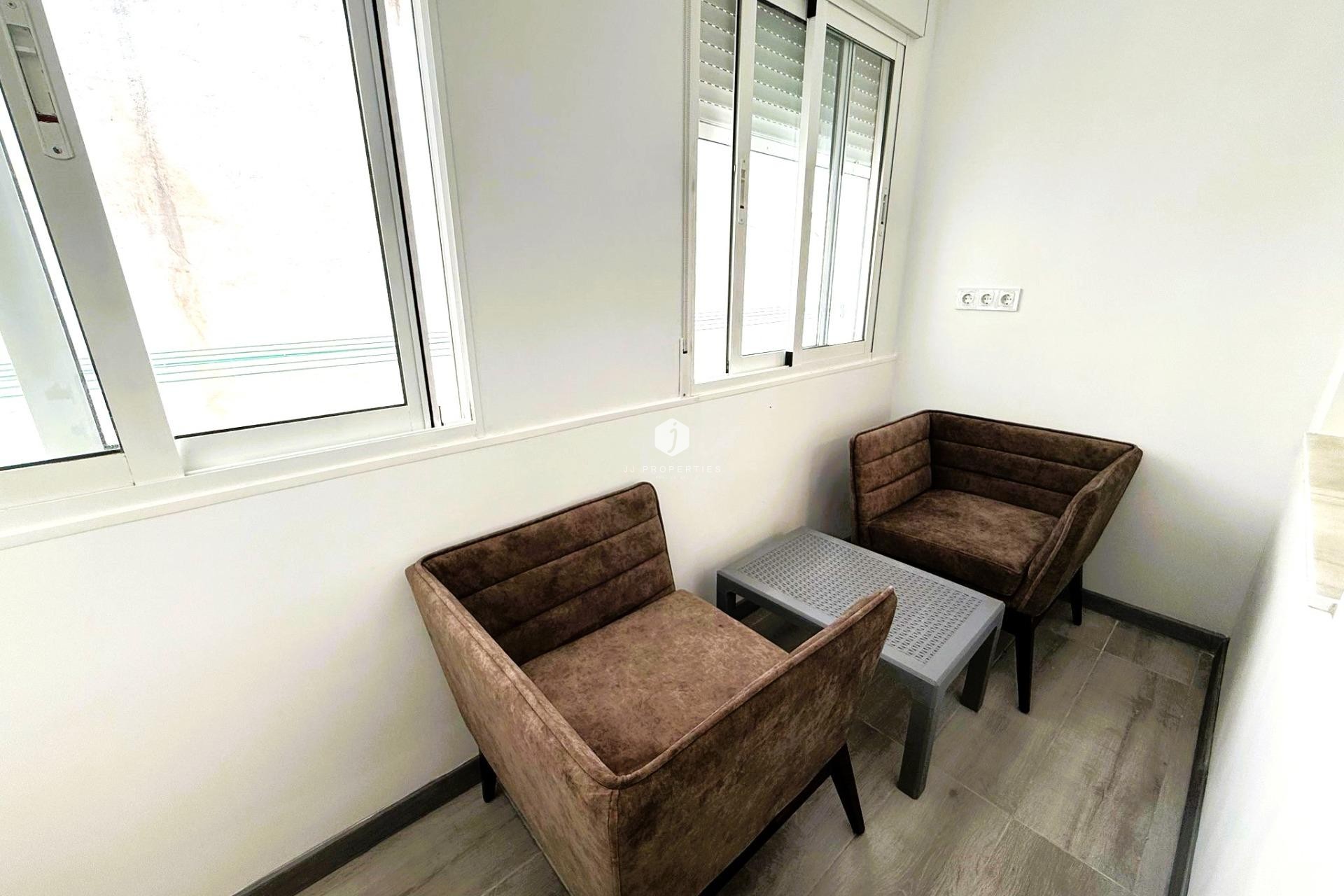 Resale - Duplex -
Torrevieja - Centro