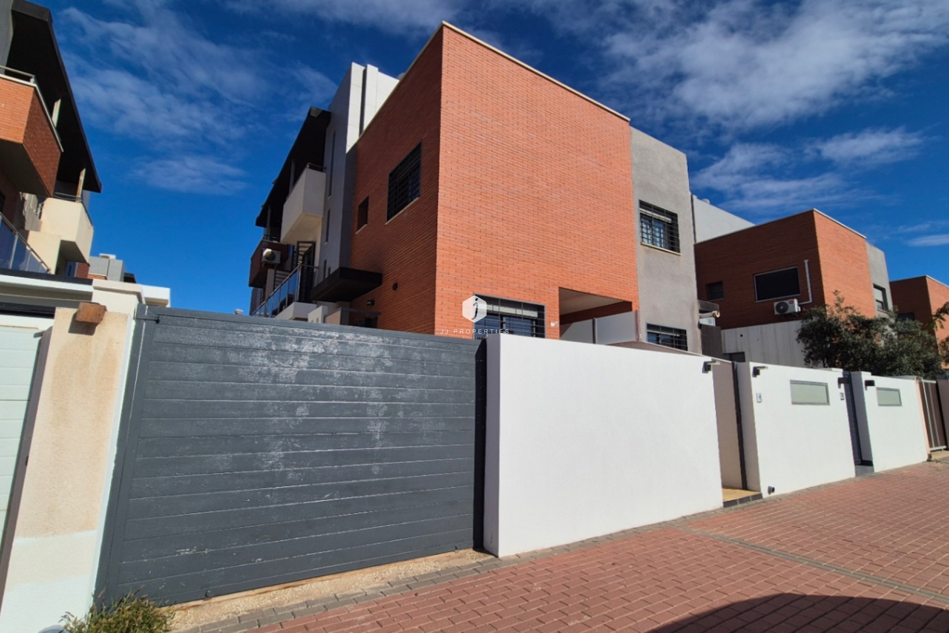 Resale - Duplex -
Torrevieja - Costa Blanca