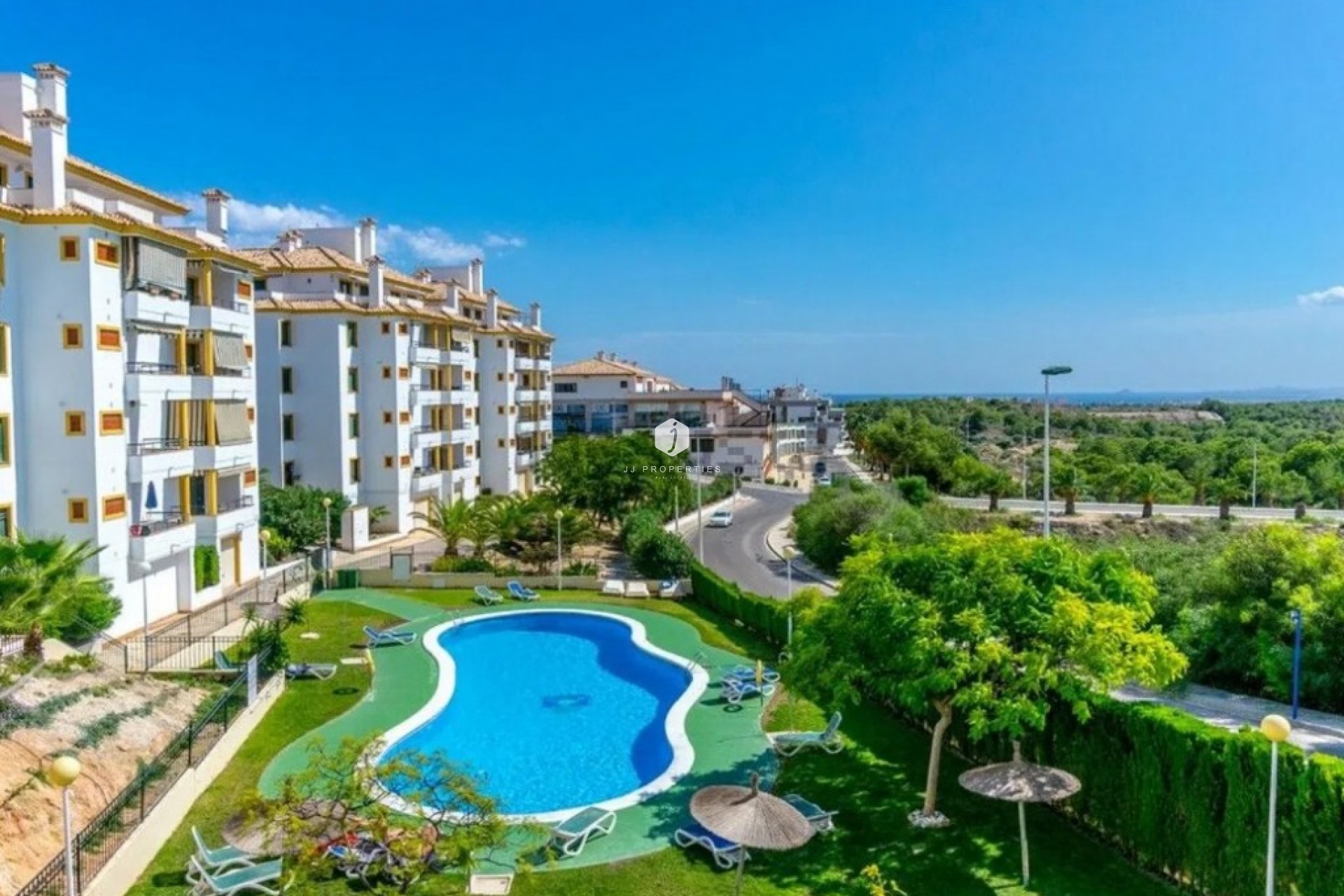 Resale - Penthouse -
Lomas De Campoamor - Inland