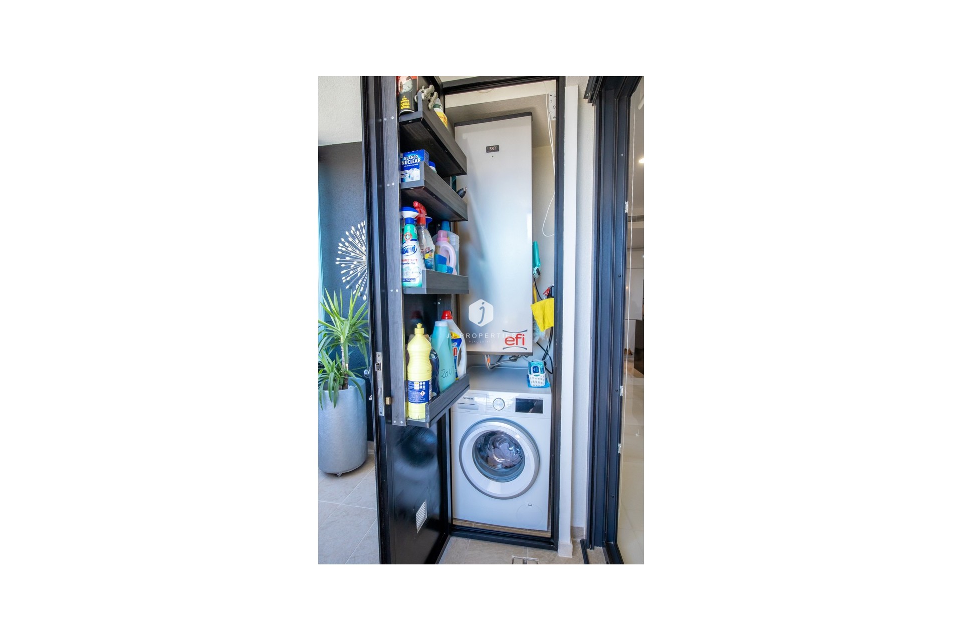 Resale - Penthouse -
Los Altos - AMANECER