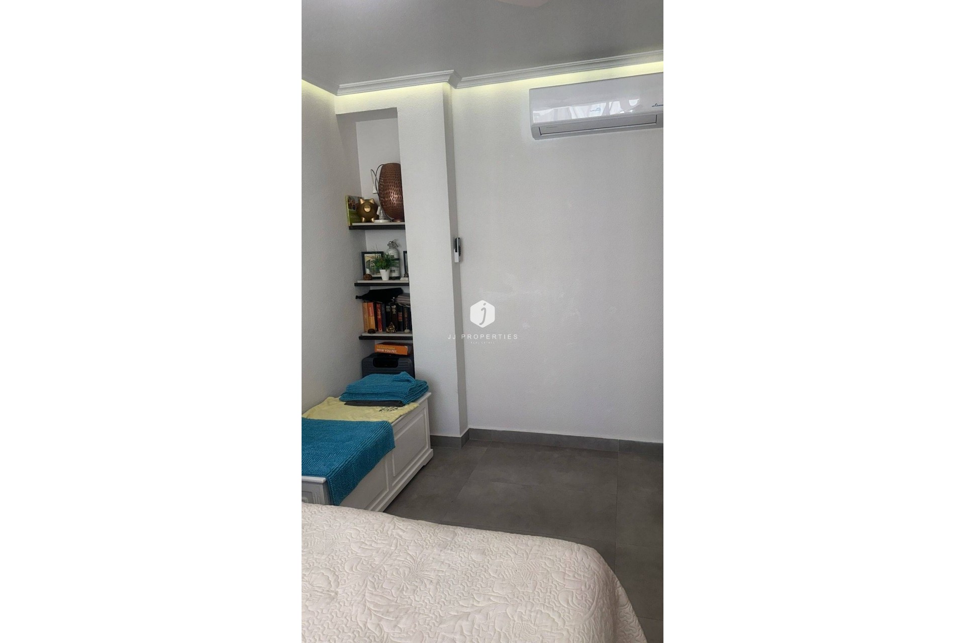 Resale - Penthouse -
Torrevieja - Centro