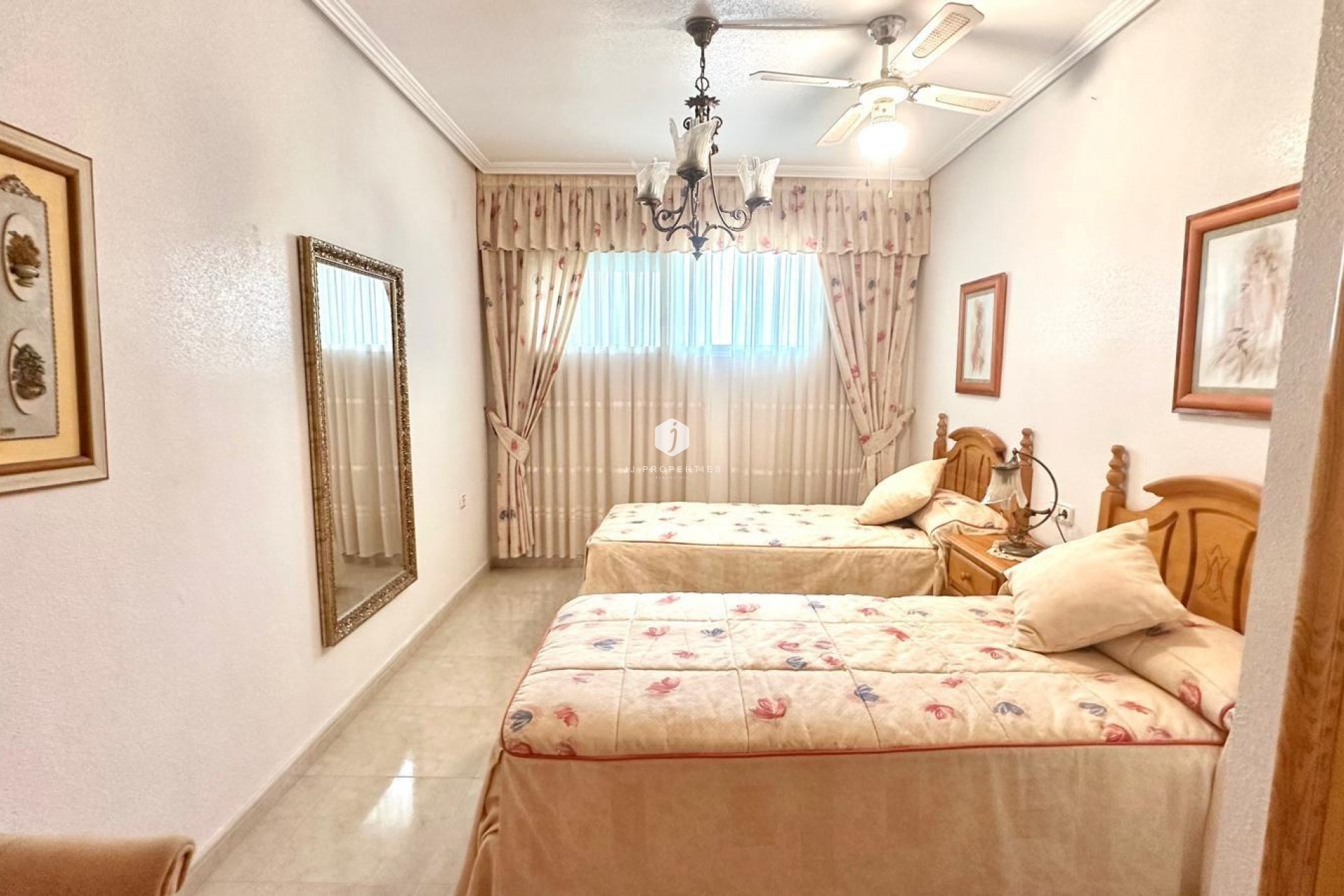 Resale - Penthouse -
Torrevieja - Centro