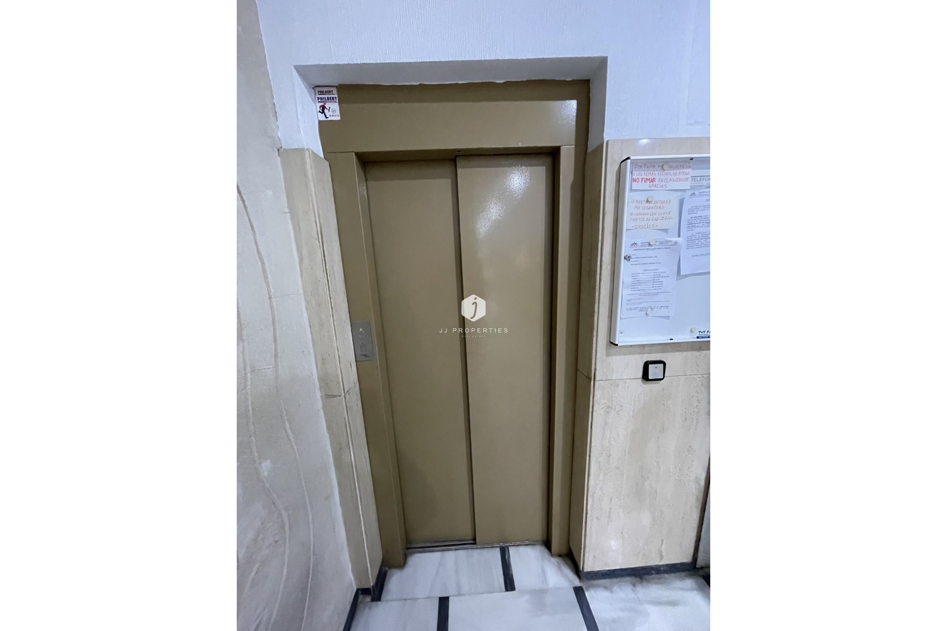 Resale - Penthouse -
Torrevieja - Playa de cura