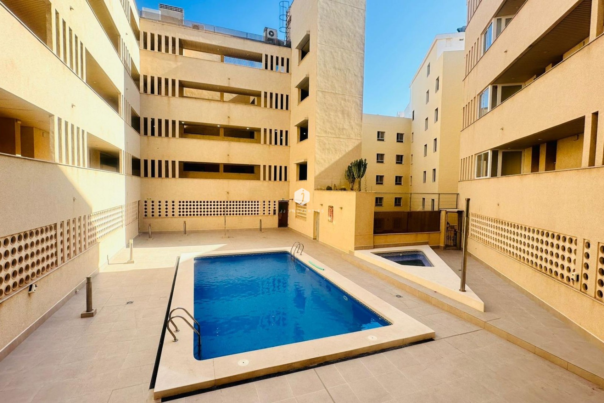 Resale - Penthouse -
Torrevieja - Playa del Cura