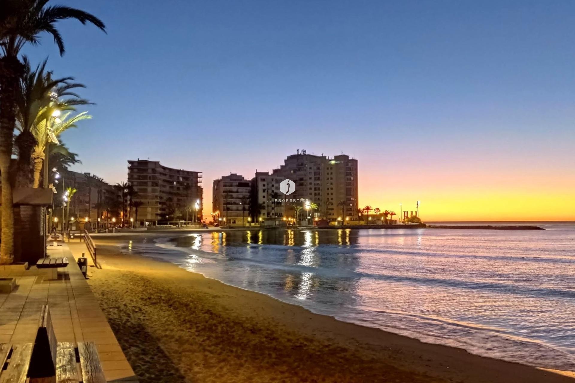 Resale - Penthouse -
Torrevieja - Playa del Cura