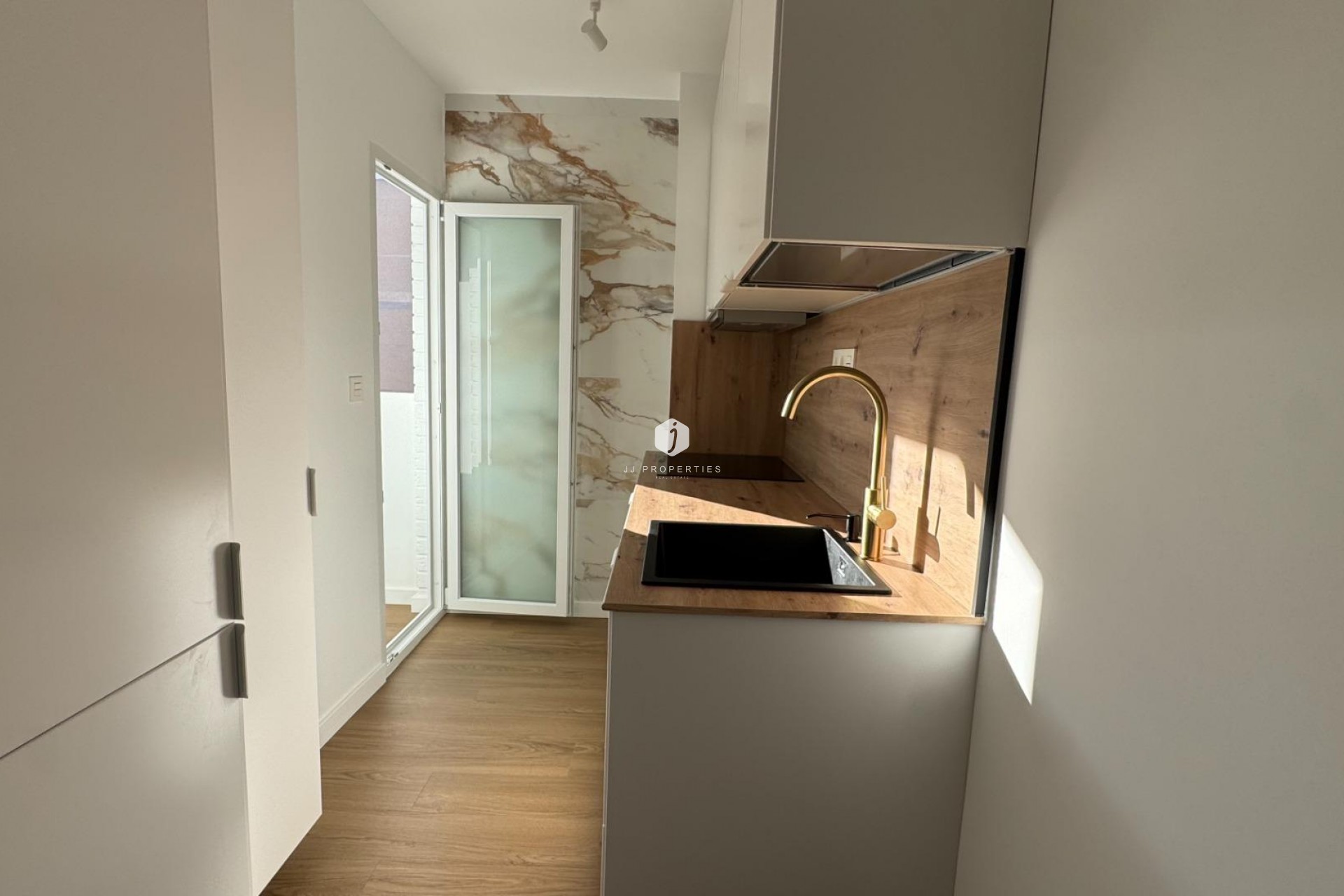 Resale - Penthouse -
Torrevieja - Punta prima