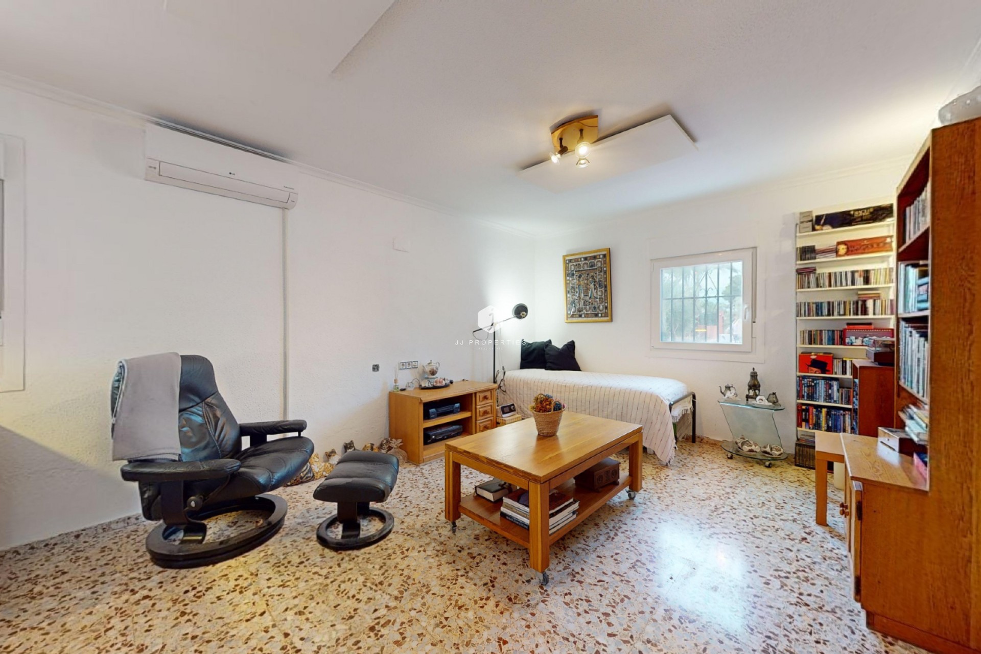 Resale - Villa -
Albatera - Inland