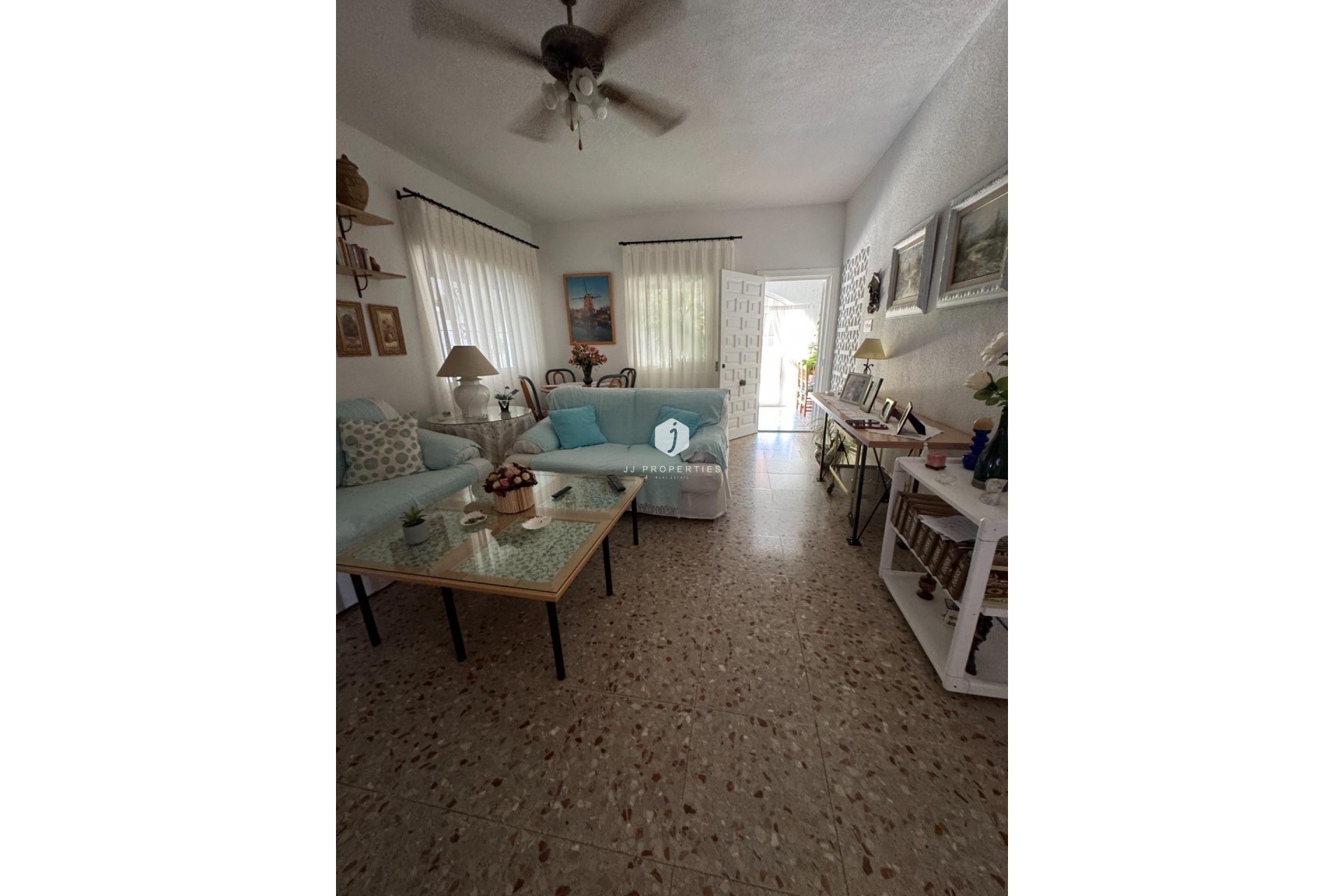 Resale - Villa -
Albatera - Partida Lomas